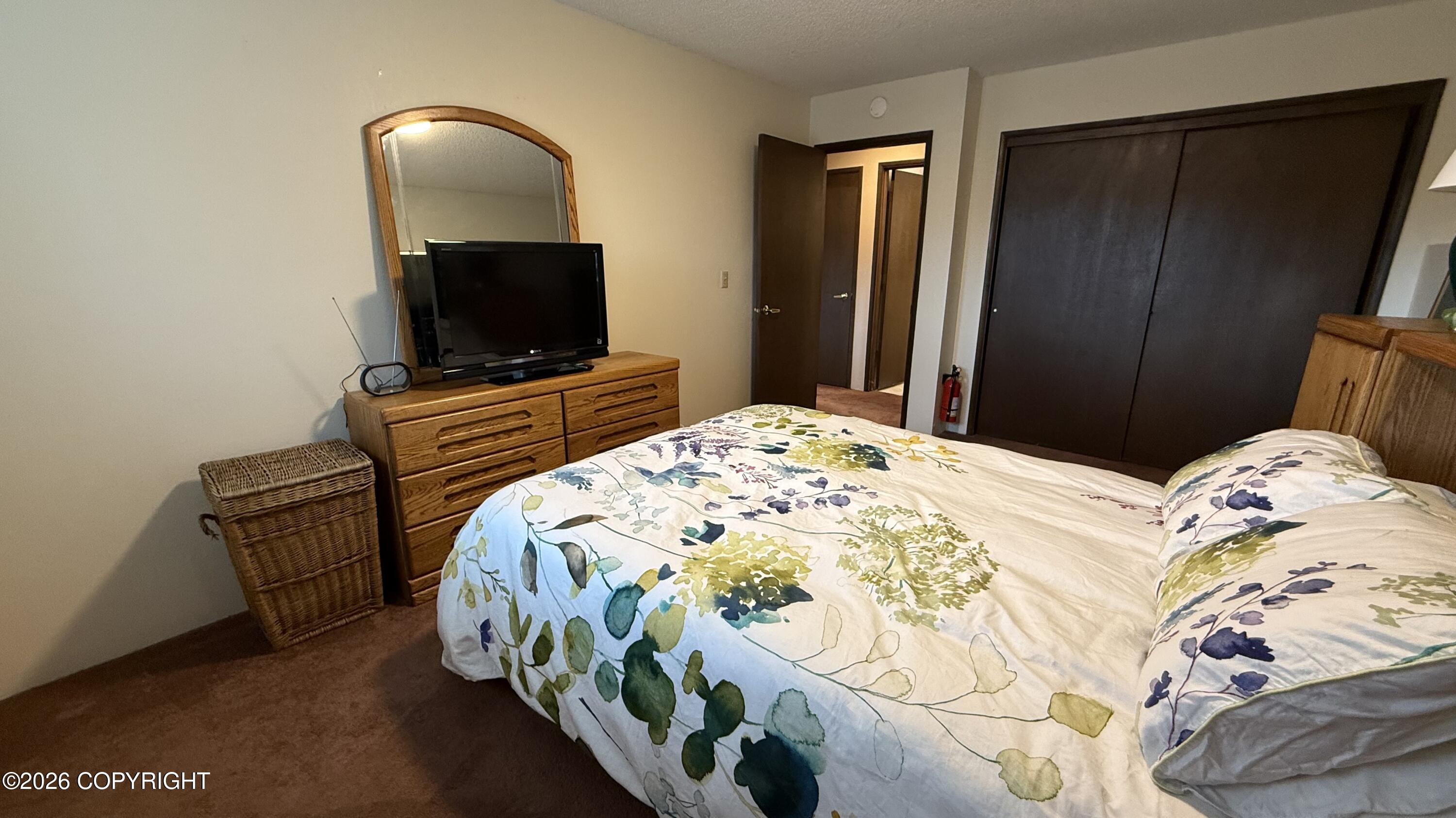2230 E 52nd Avenue # 4 Unit: #4