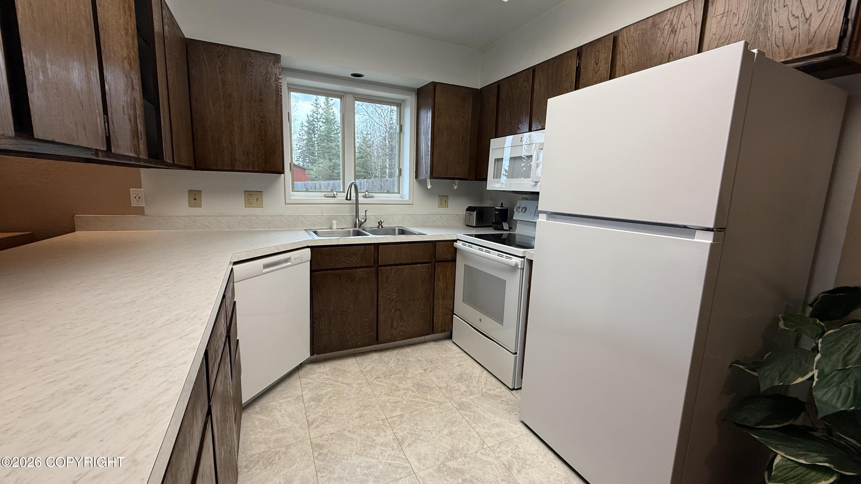 2230 E 52nd Avenue # 4 Unit: #4