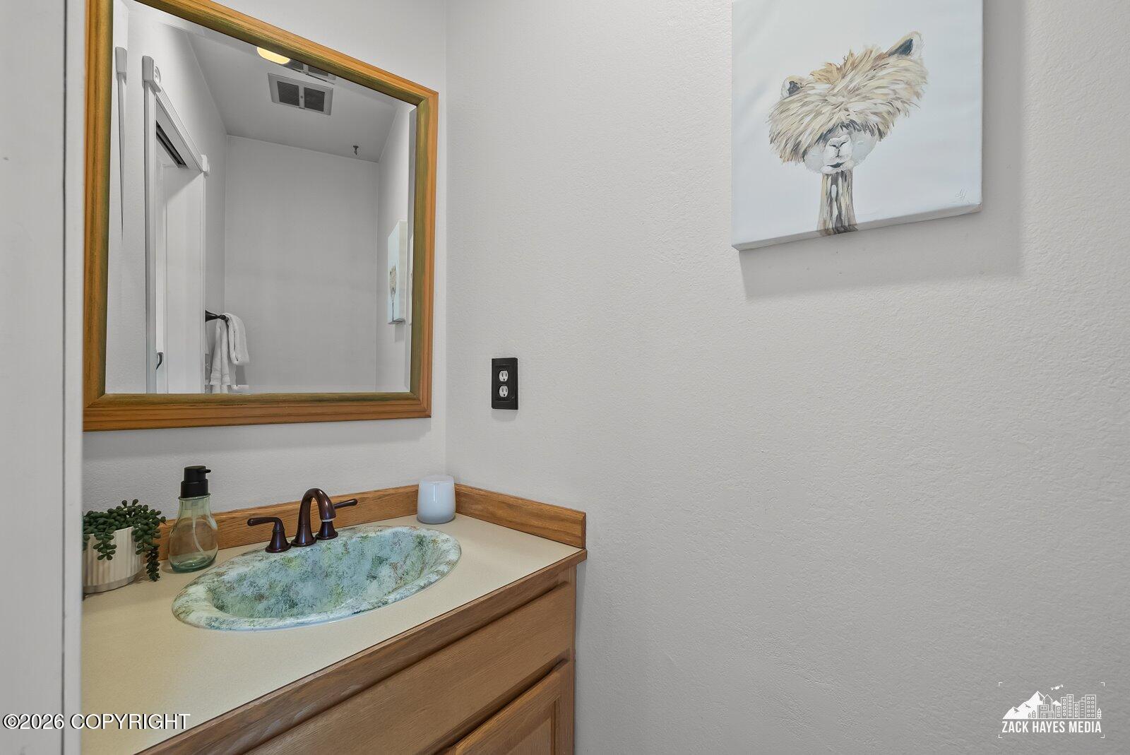 3333 Lakeshore Drive # 10 Unit: #10