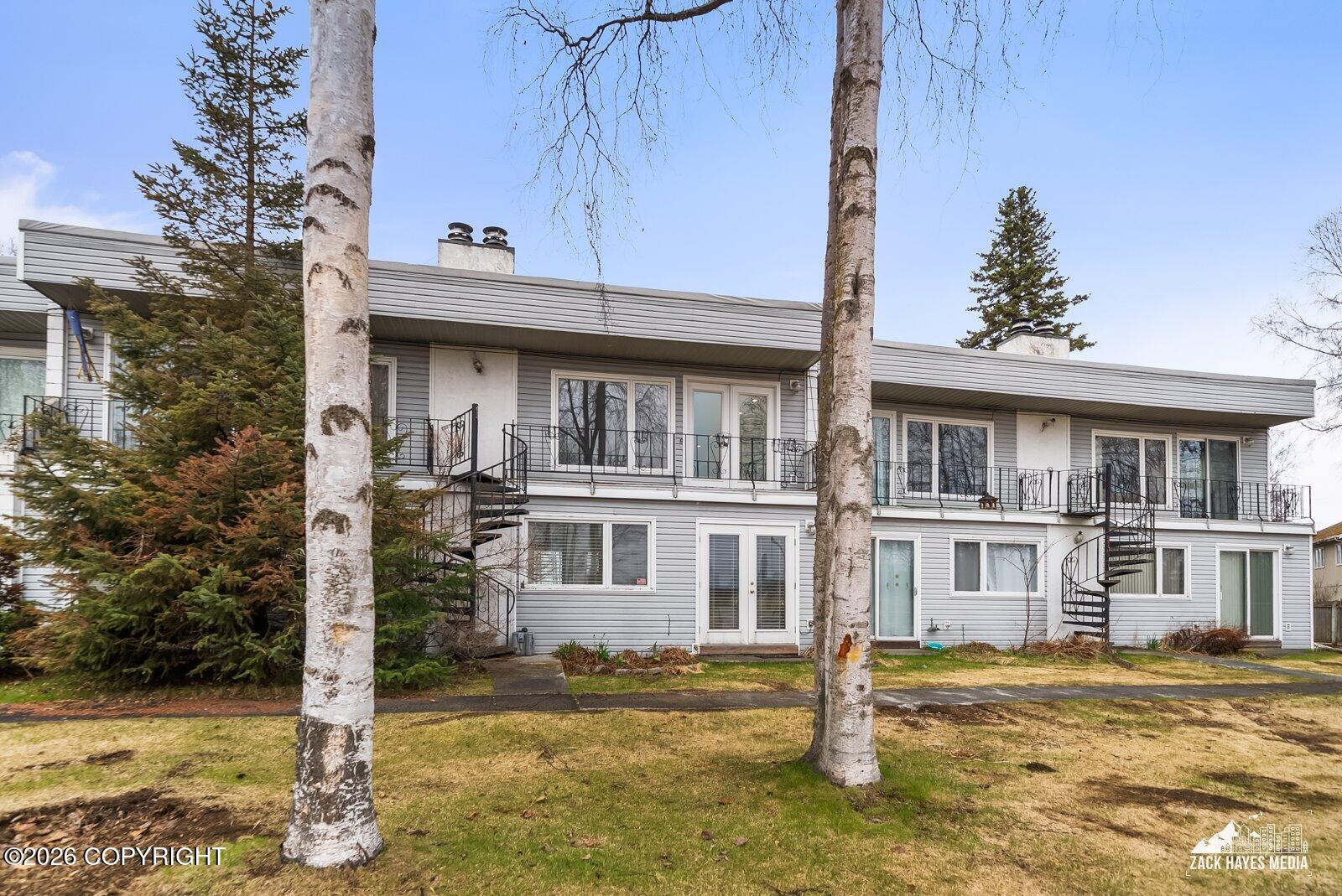 3333 Lakeshore Drive # 10 Unit: #10