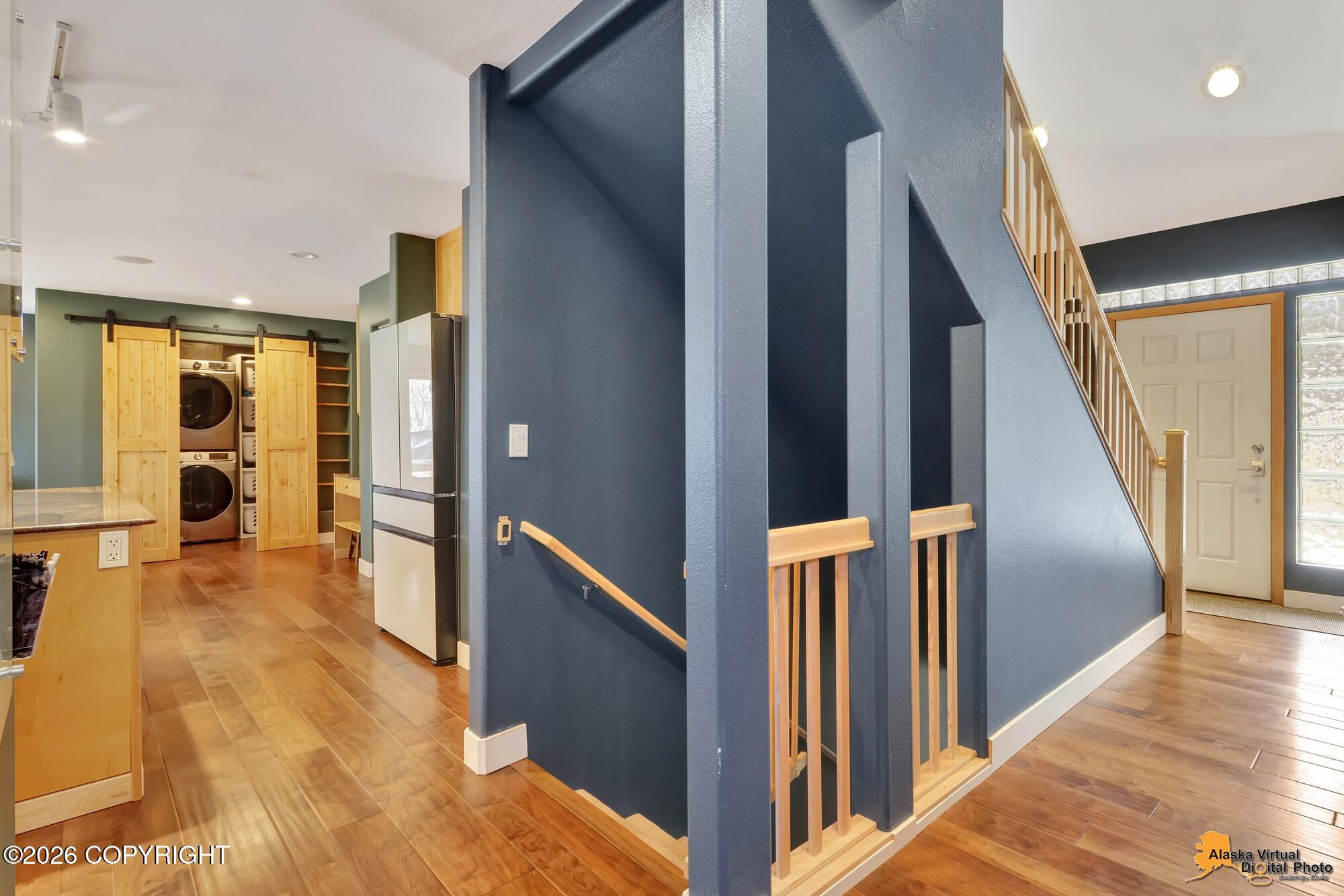 5221 Wandering Drive