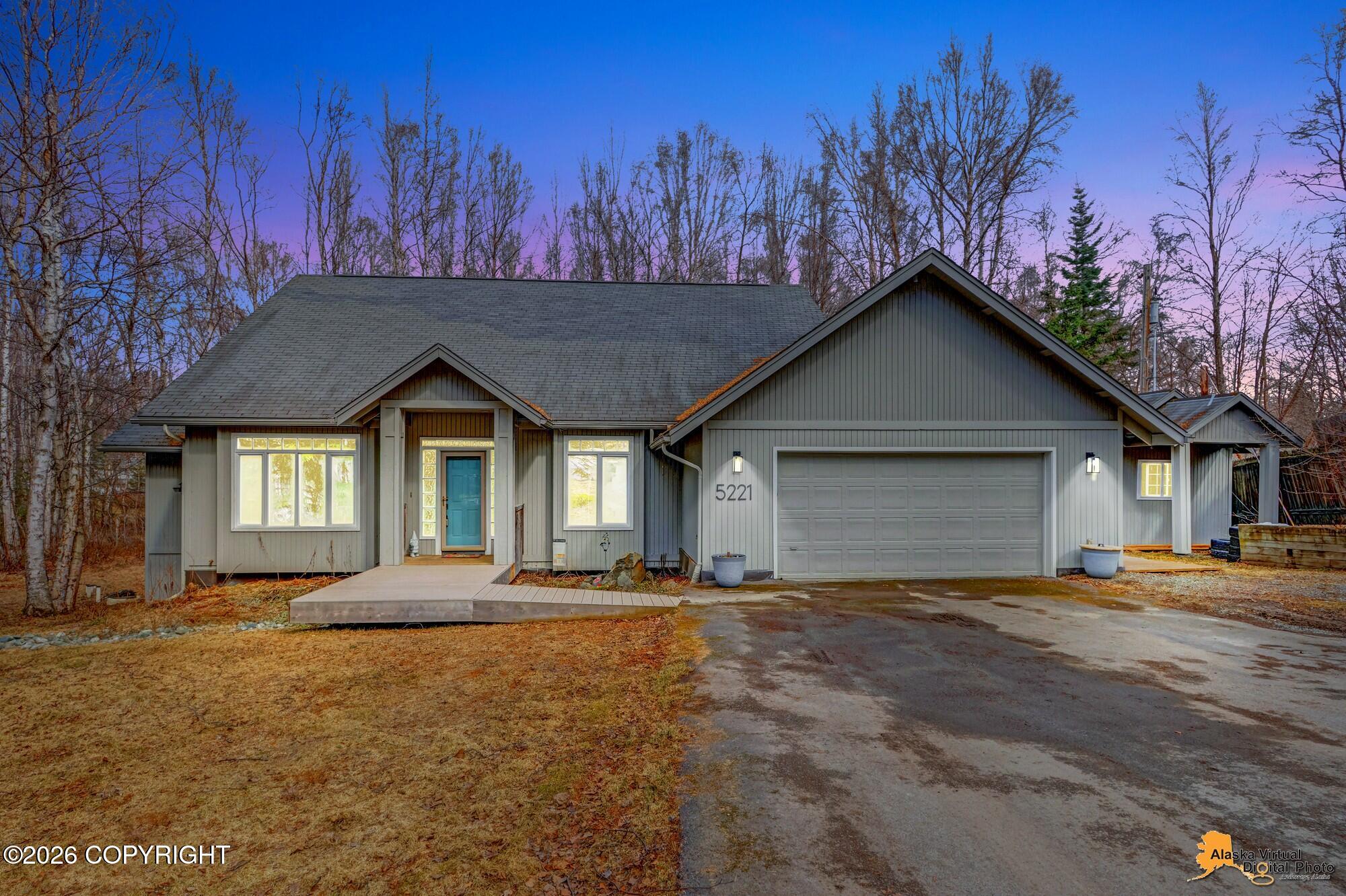 5221 Wandering Drive