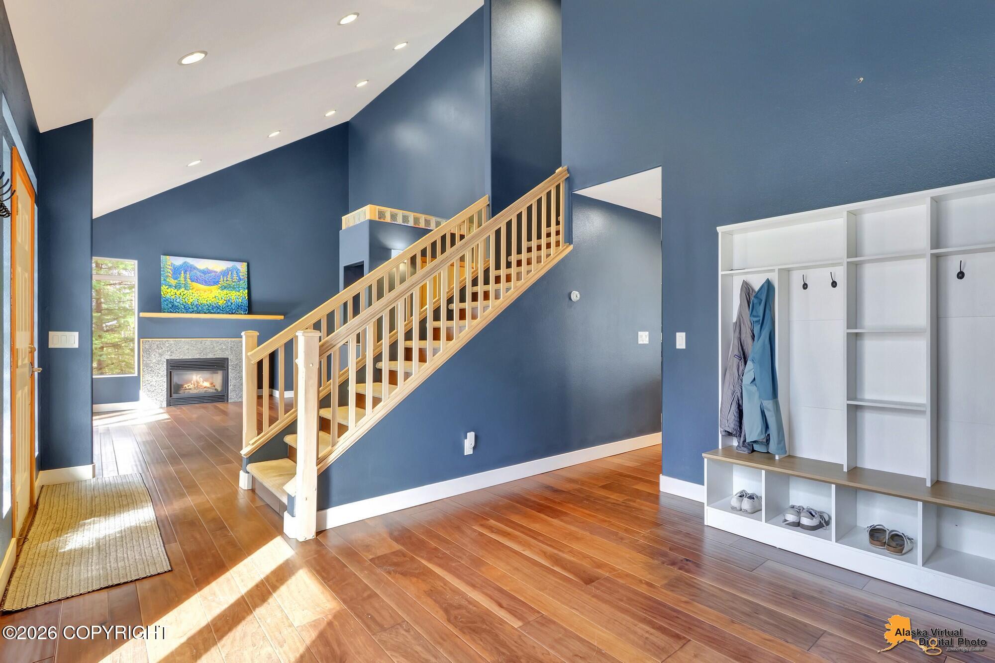 5221 Wandering Drive