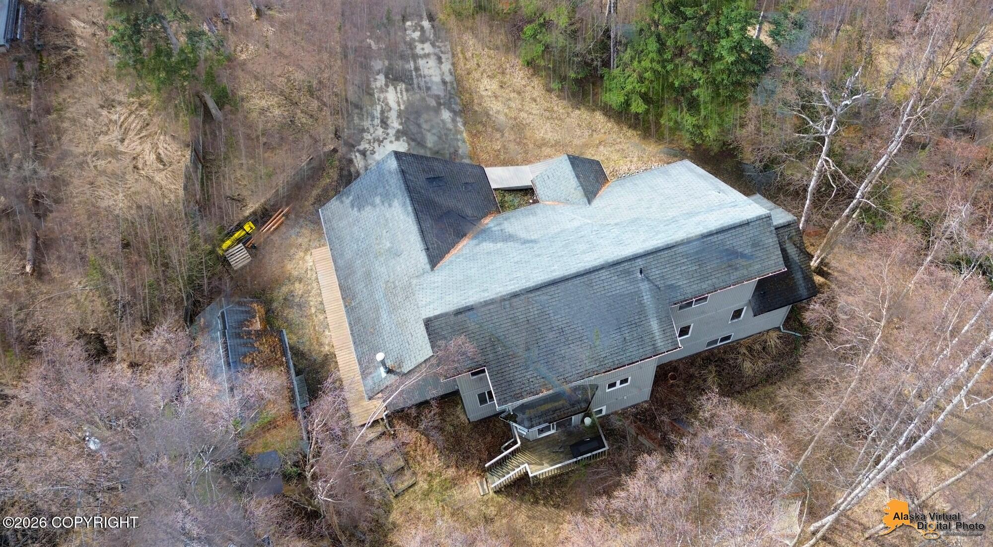 5221 Wandering Drive