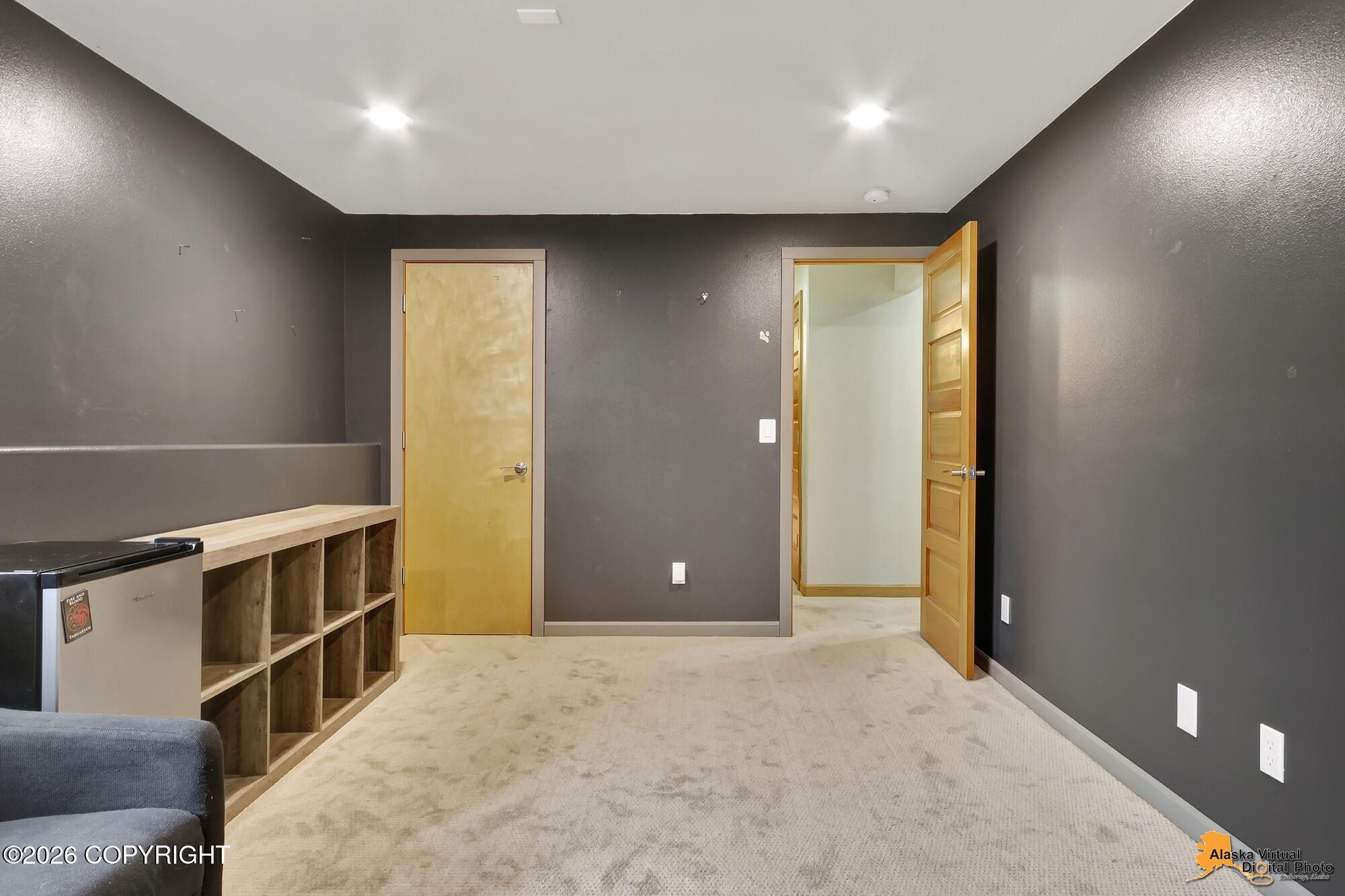 5221 Wandering Drive