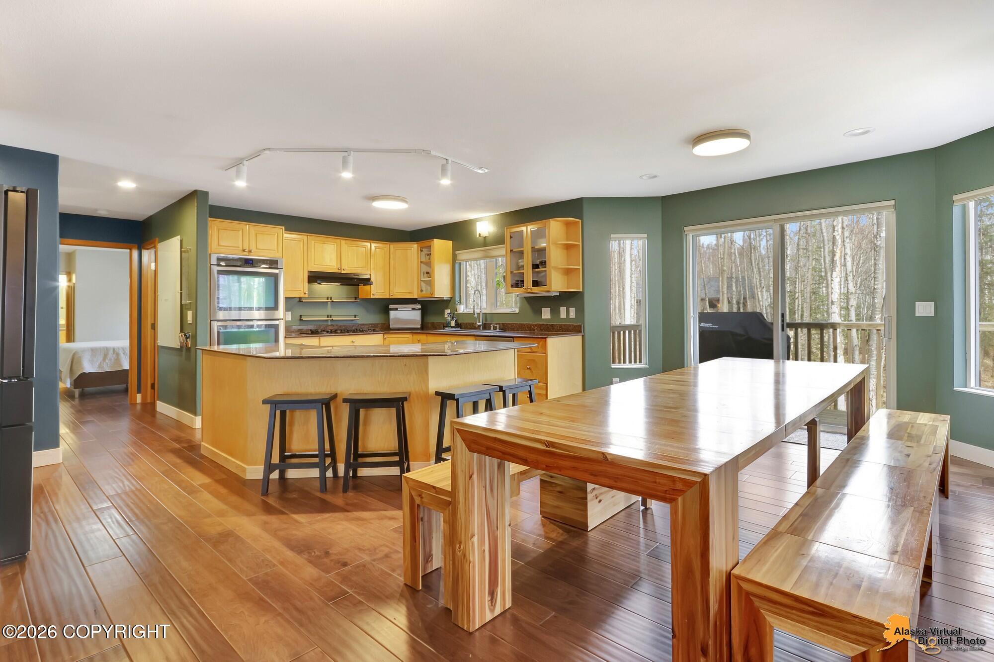 5221 Wandering Drive