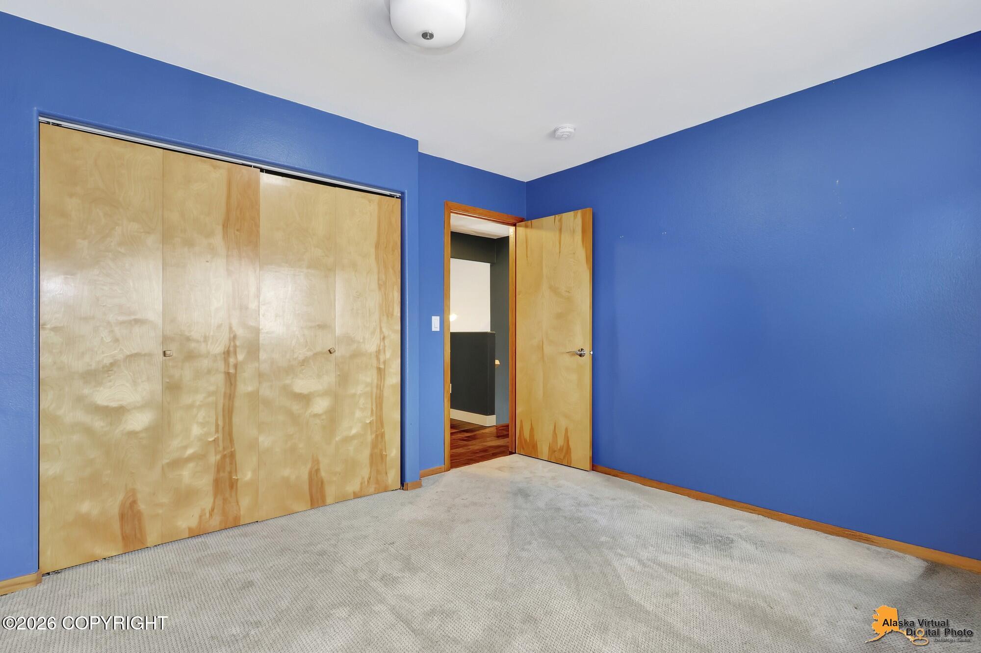 5221 Wandering Drive