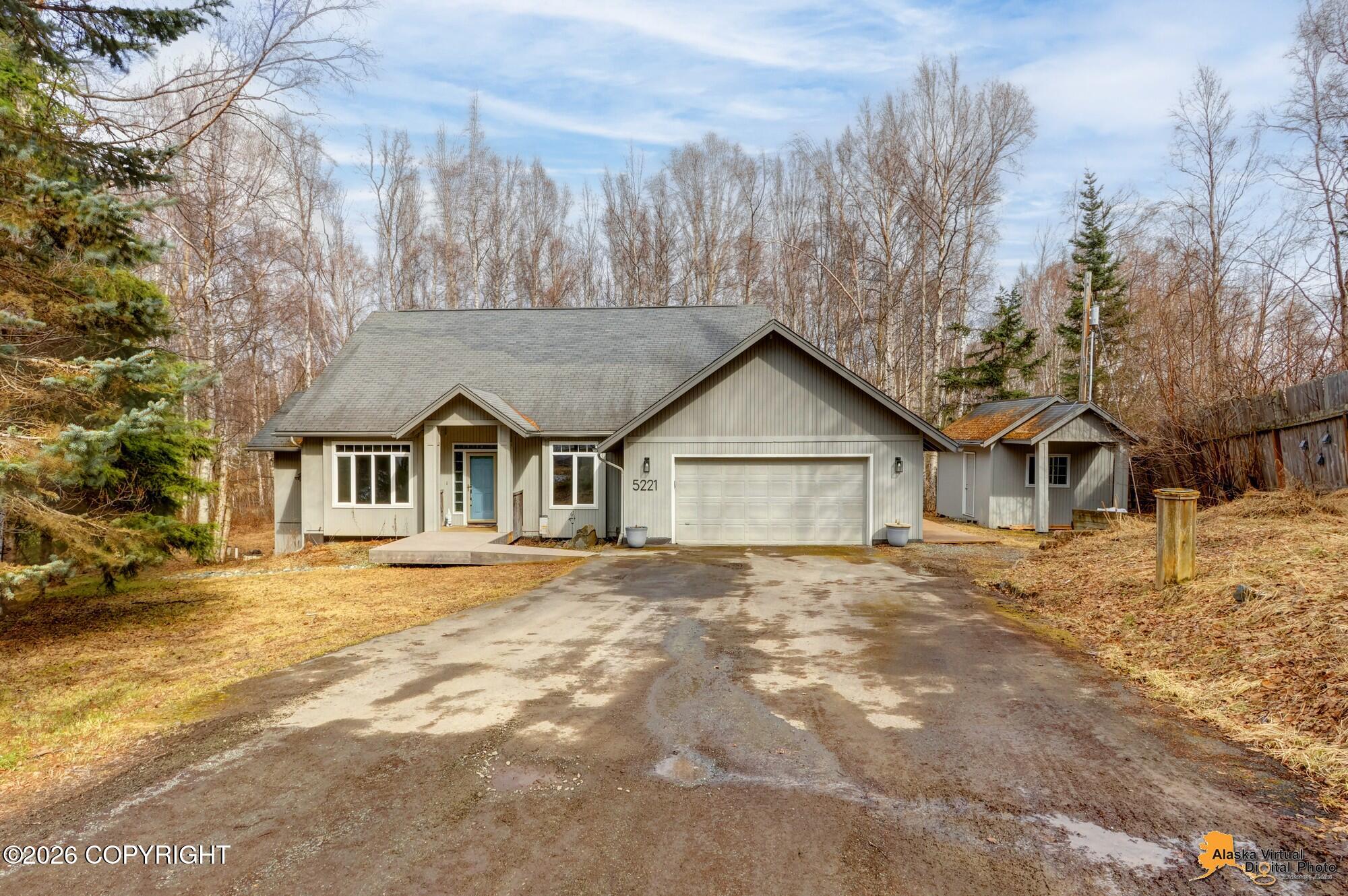 5221 Wandering Drive