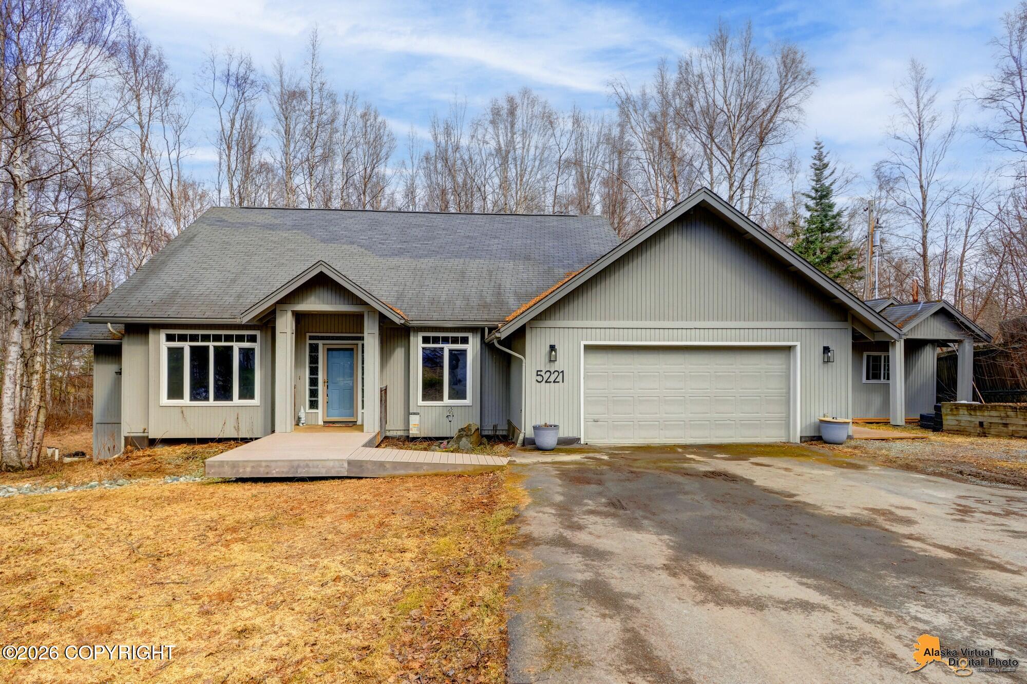5221 Wandering Drive