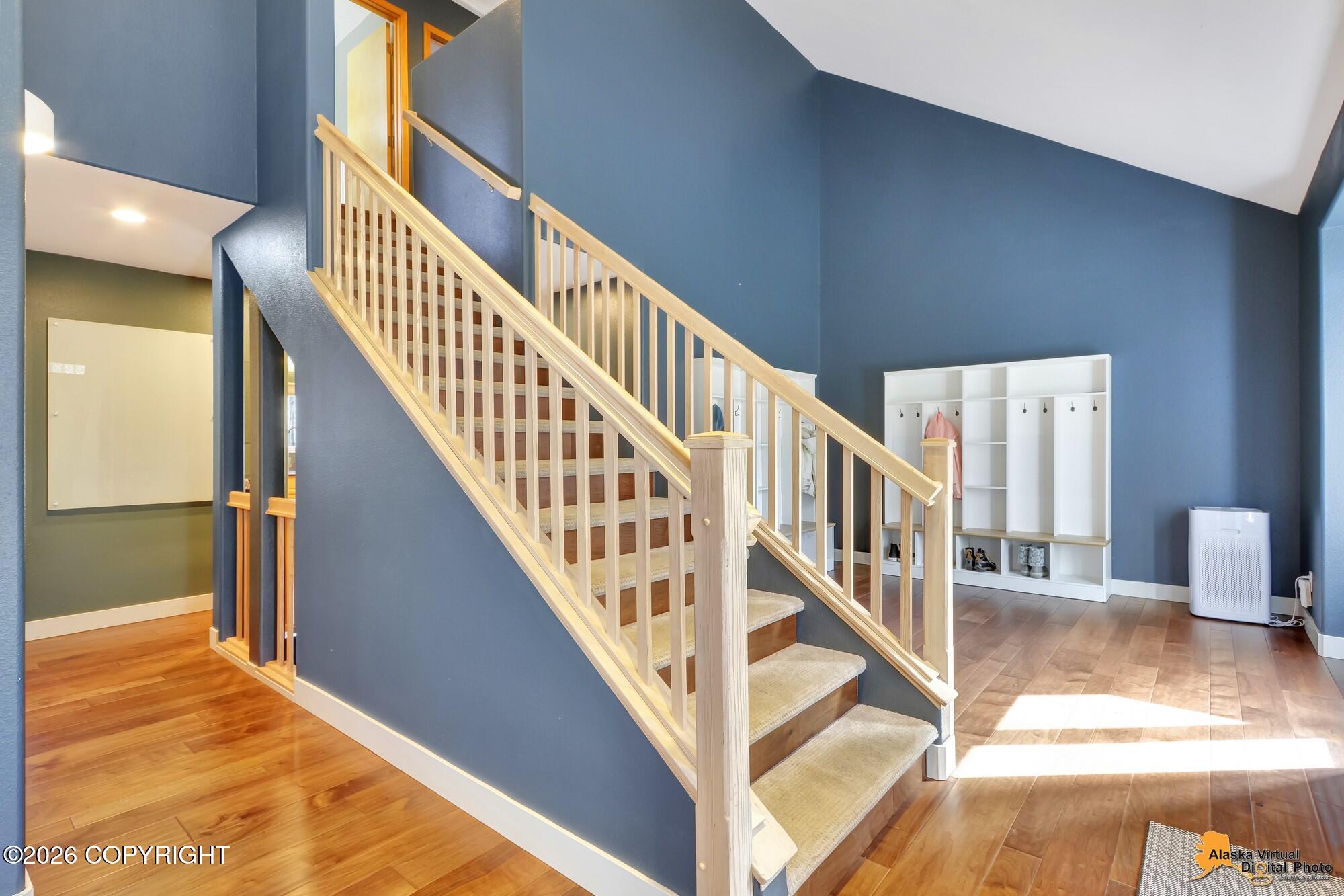 5221 Wandering Drive