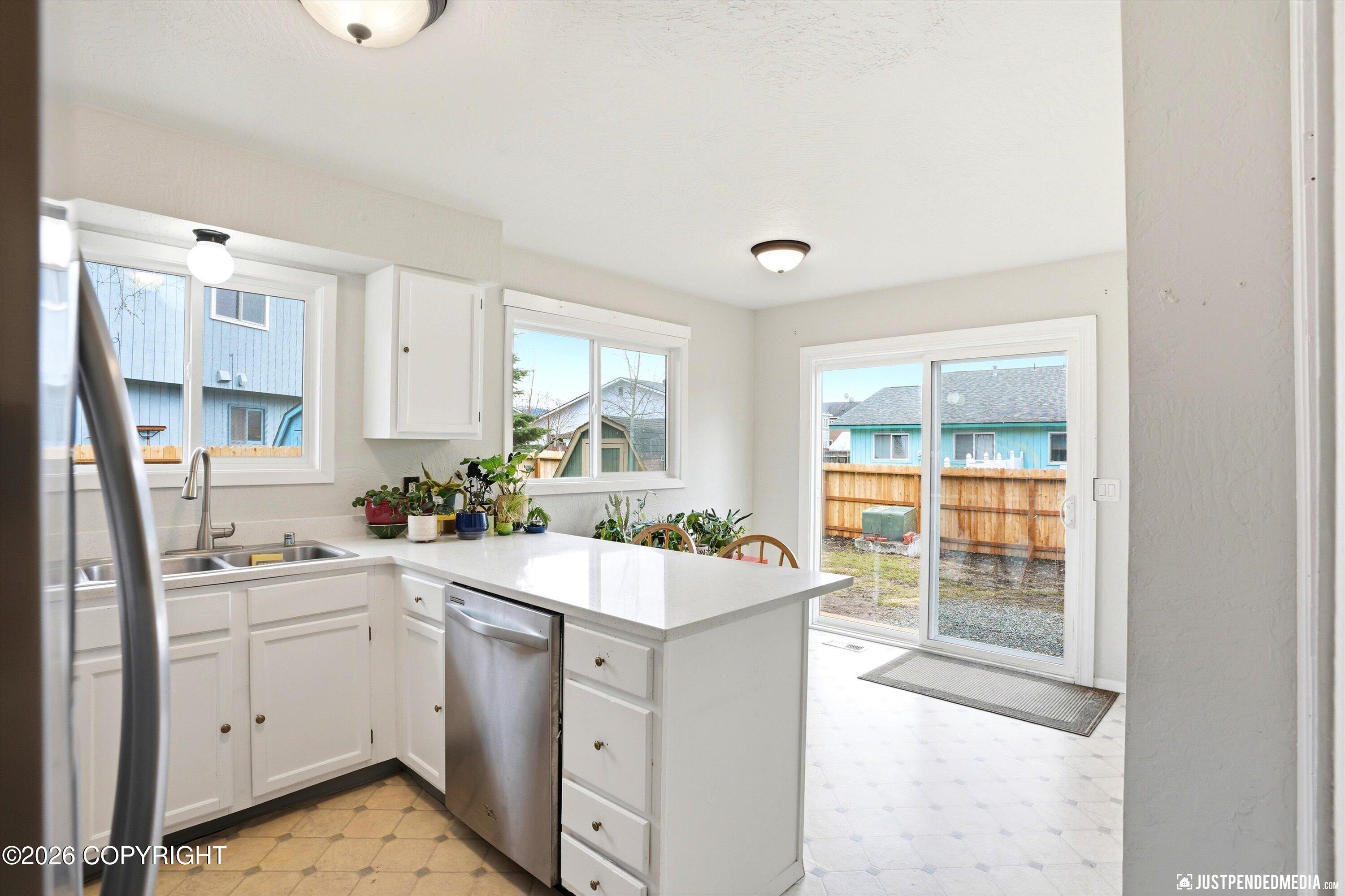 3342 Leonard Circle