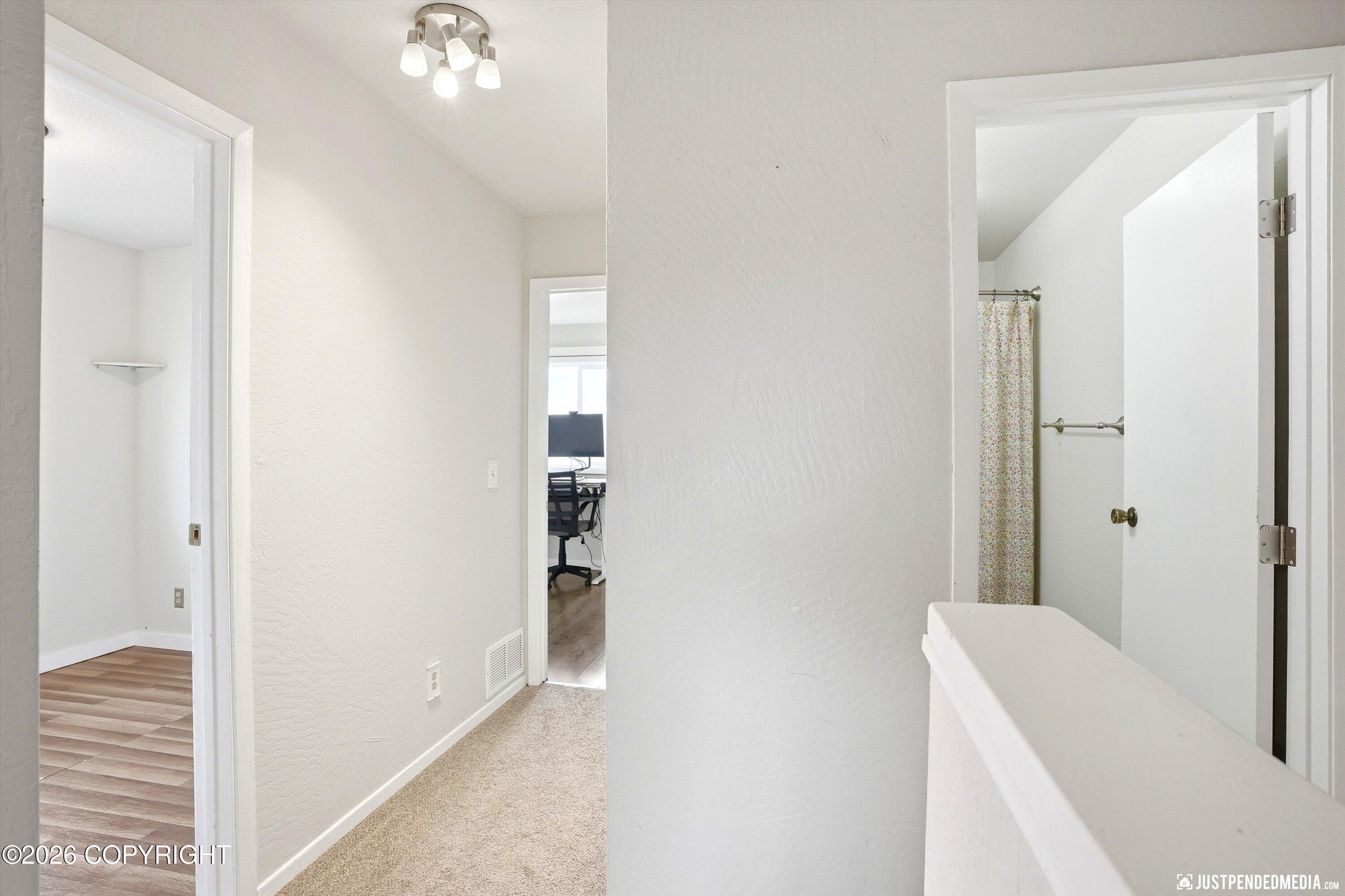 3342 Leonard Circle