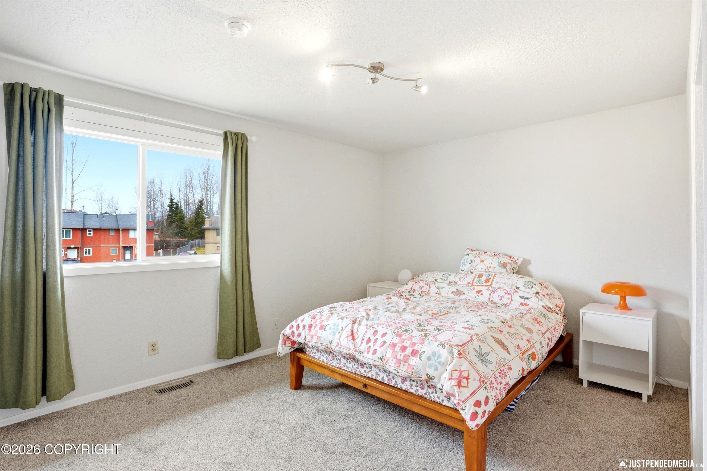 3342 Leonard Circle