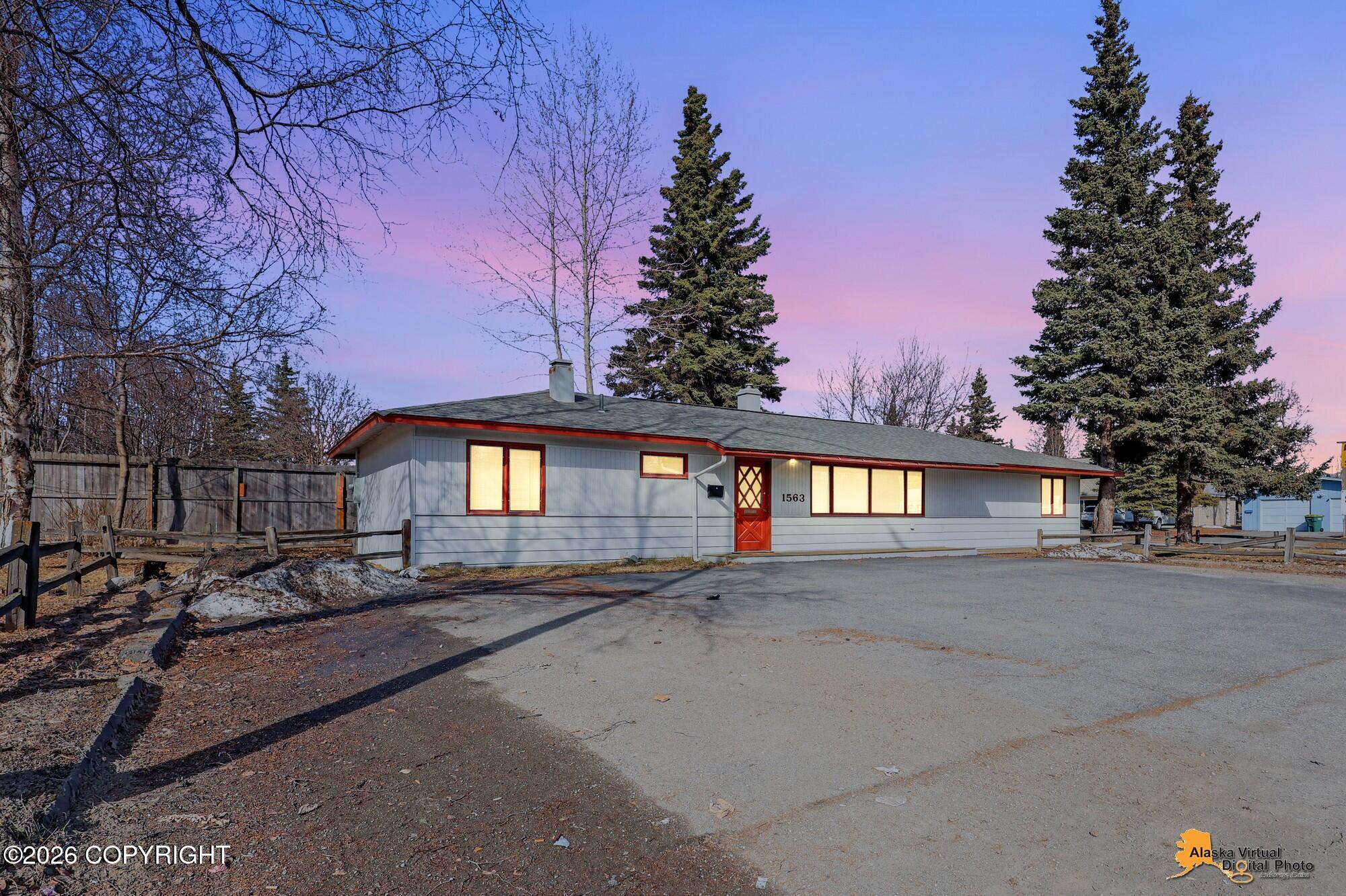 1563 E Tudor Road