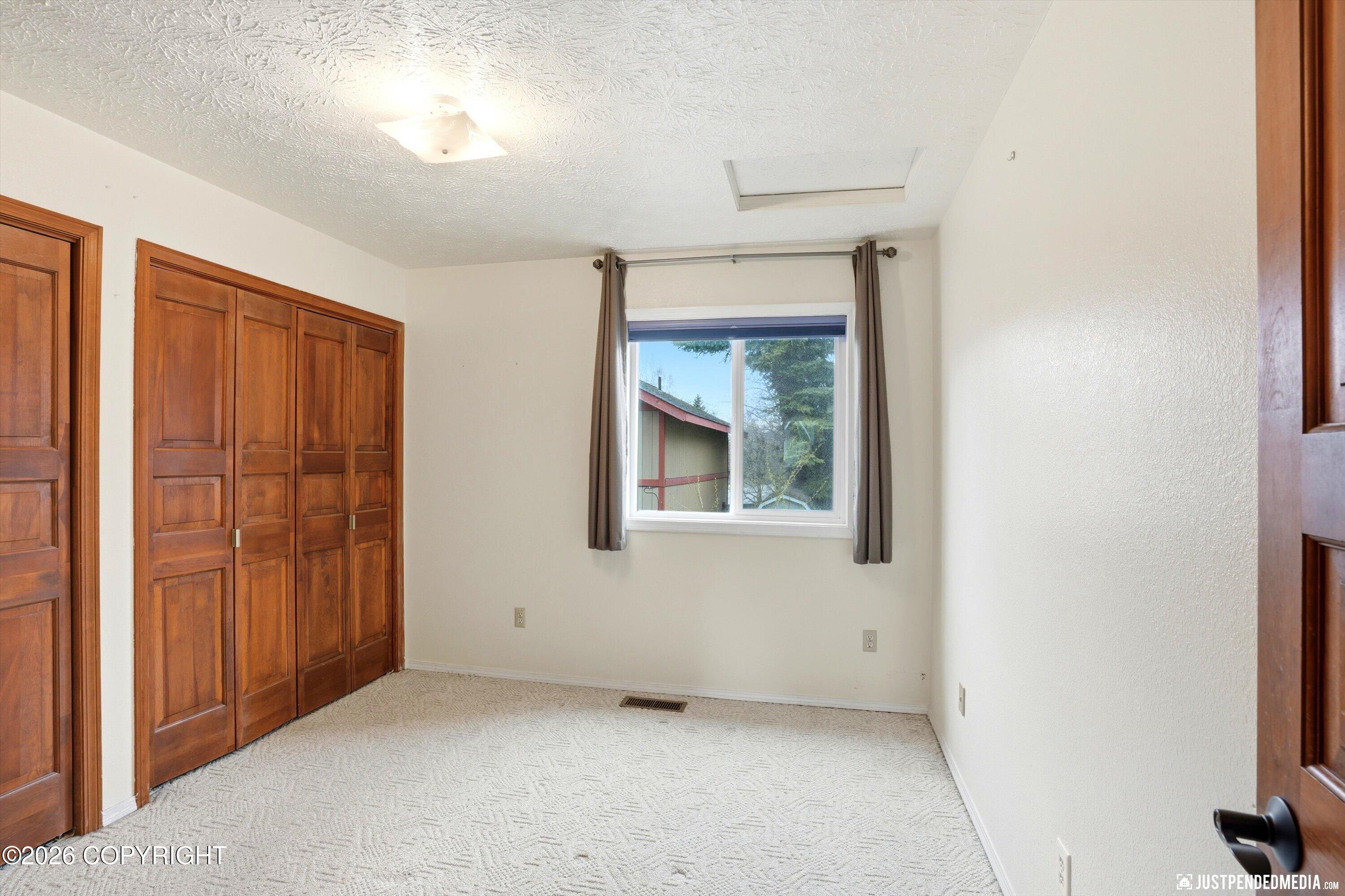 9703 NEWHAVEN Loop