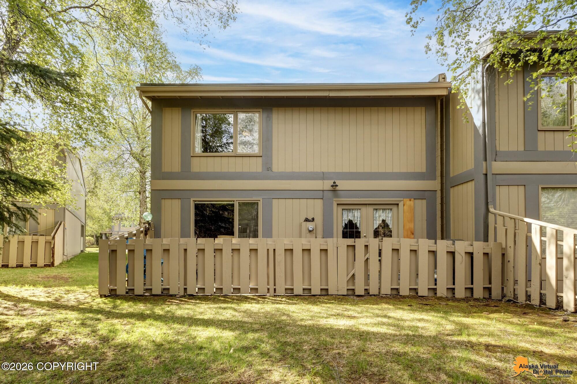 2091 Crataegus Avenue