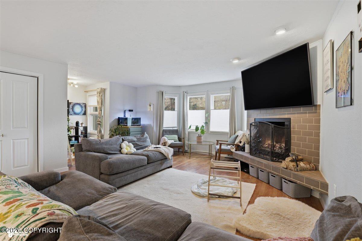 320 E Dowling Road # 7 Unit: #7