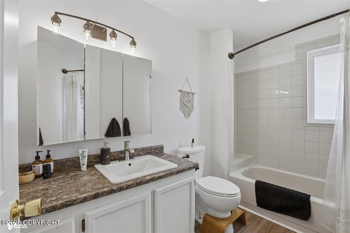 320 E Dowling Road # 7 Unit: #7