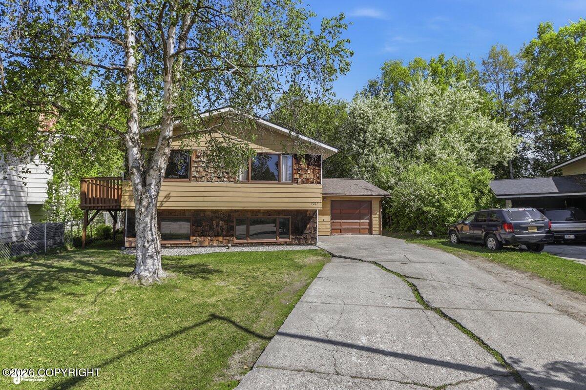 5261 Little Tree Street