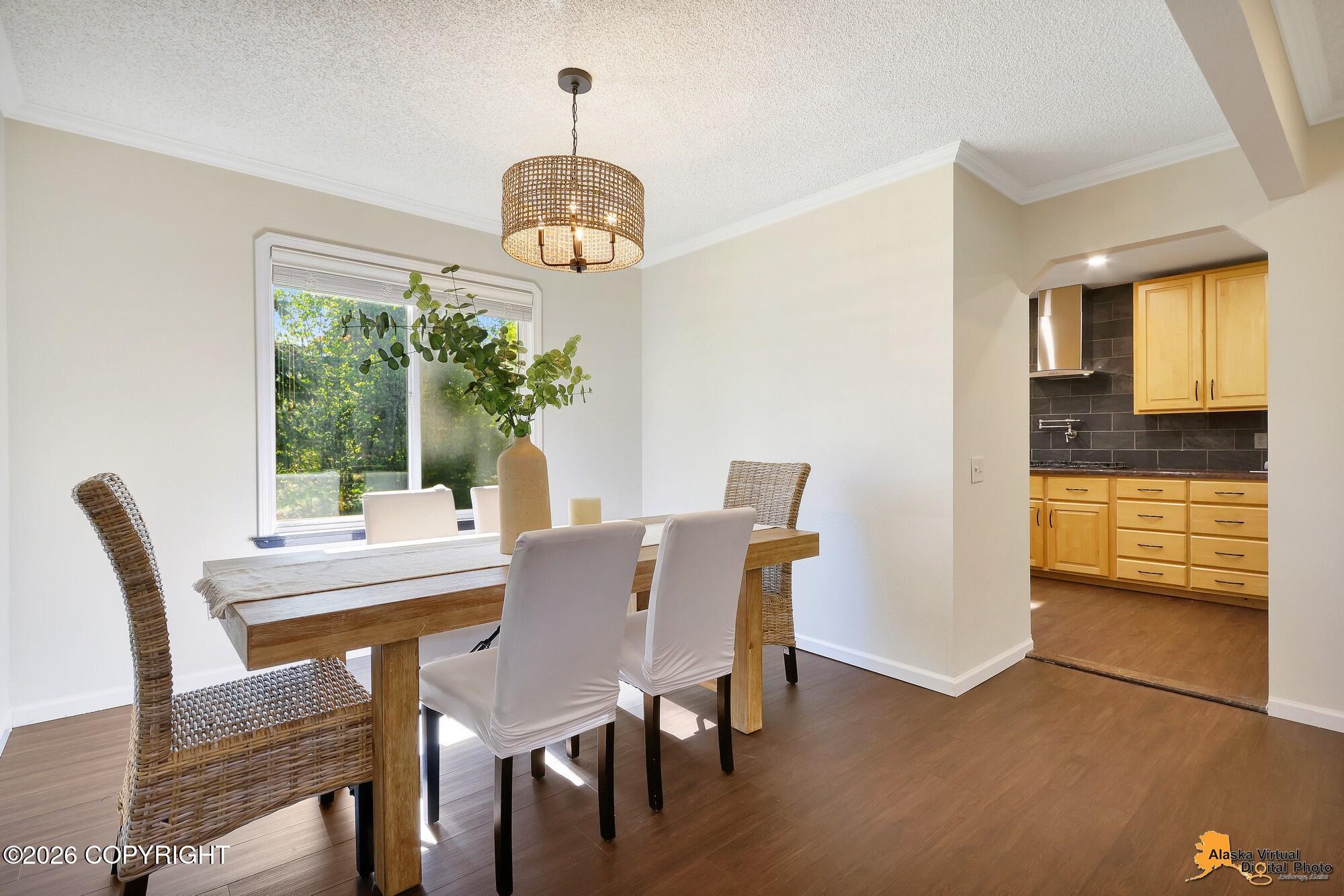 6104 Eastwood Court