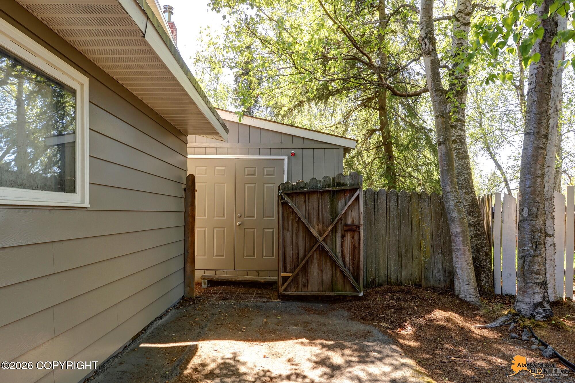 6104 Eastwood Court