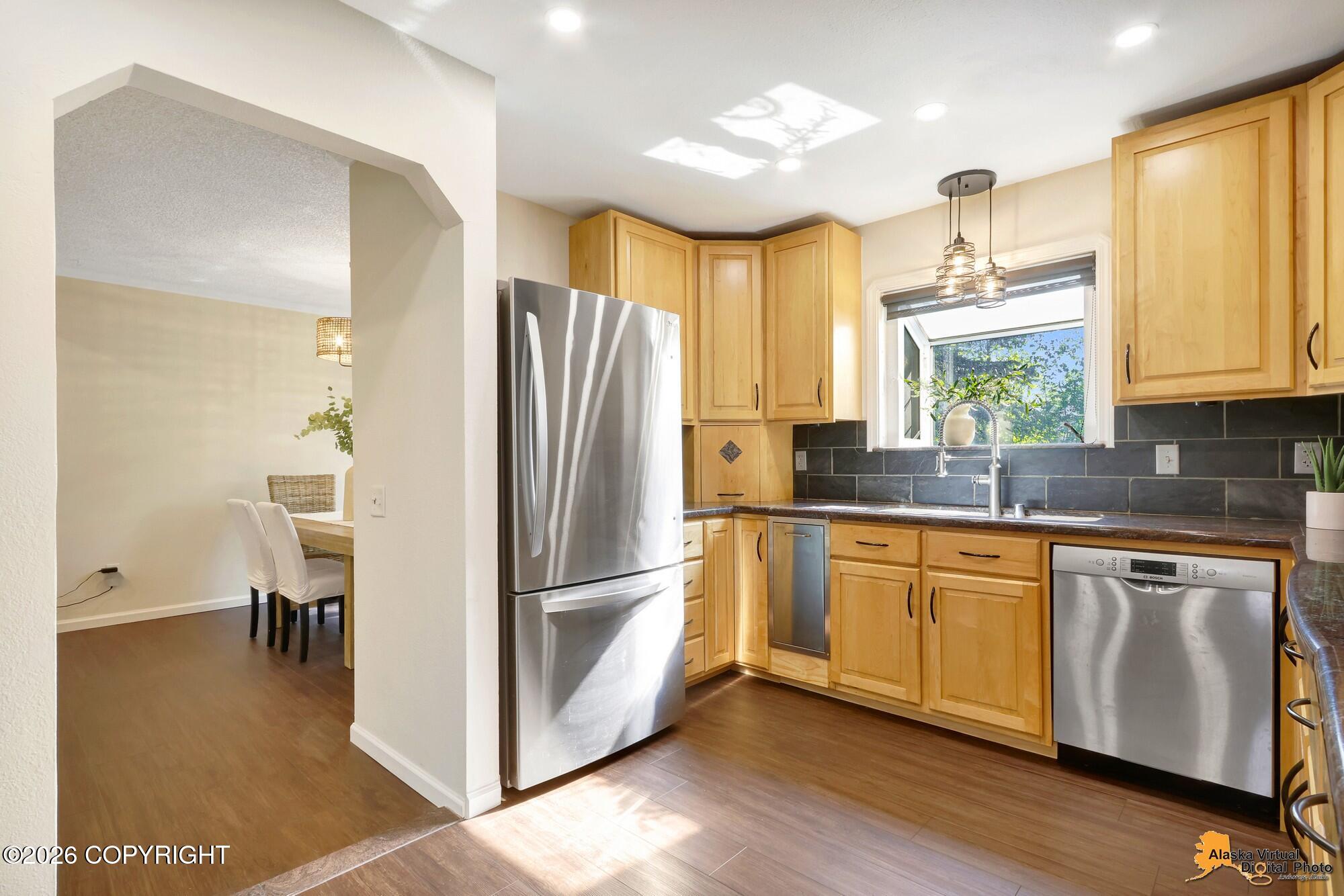 6104 Eastwood Court