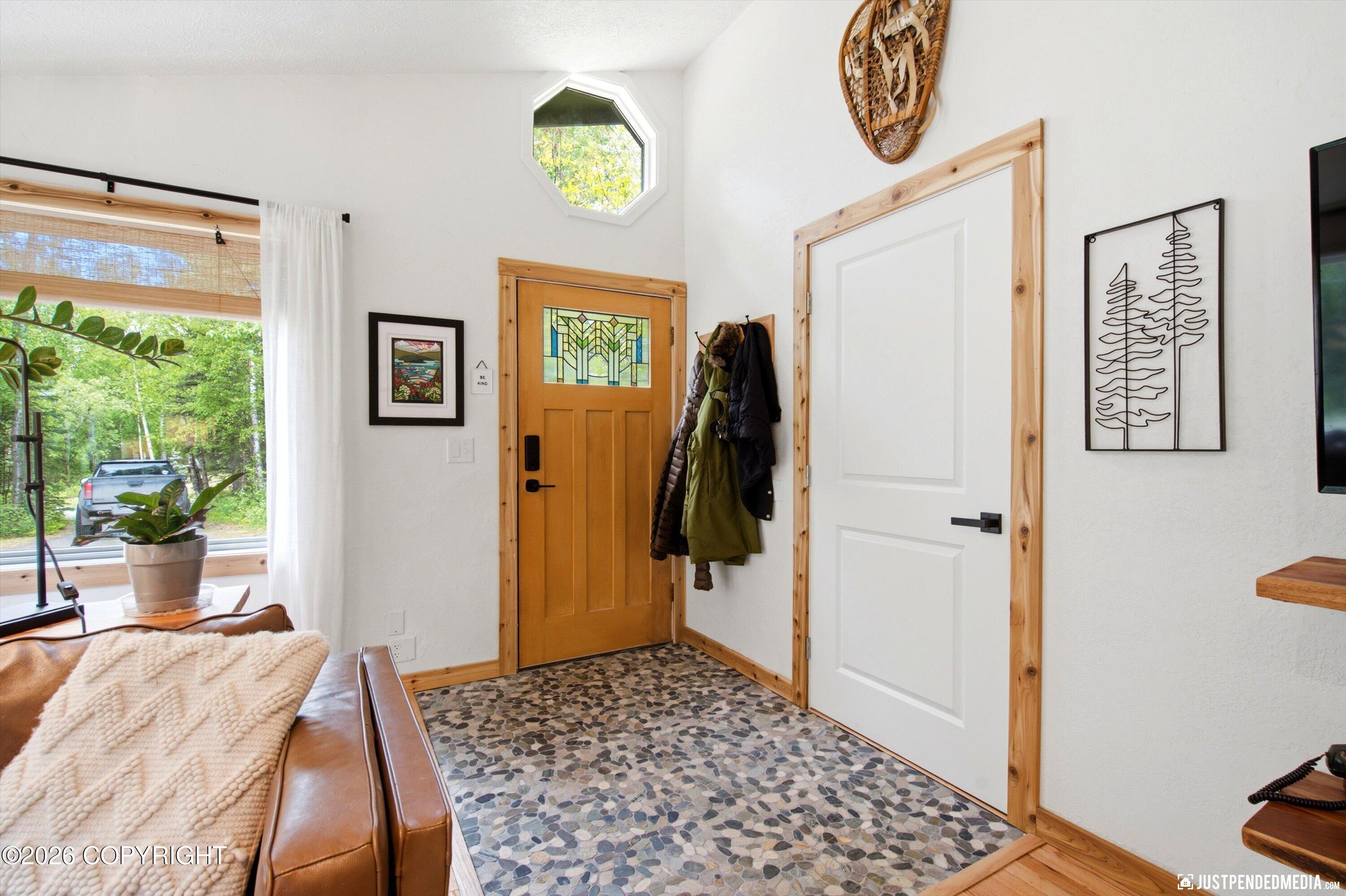 935 N Leatherleaf Loop