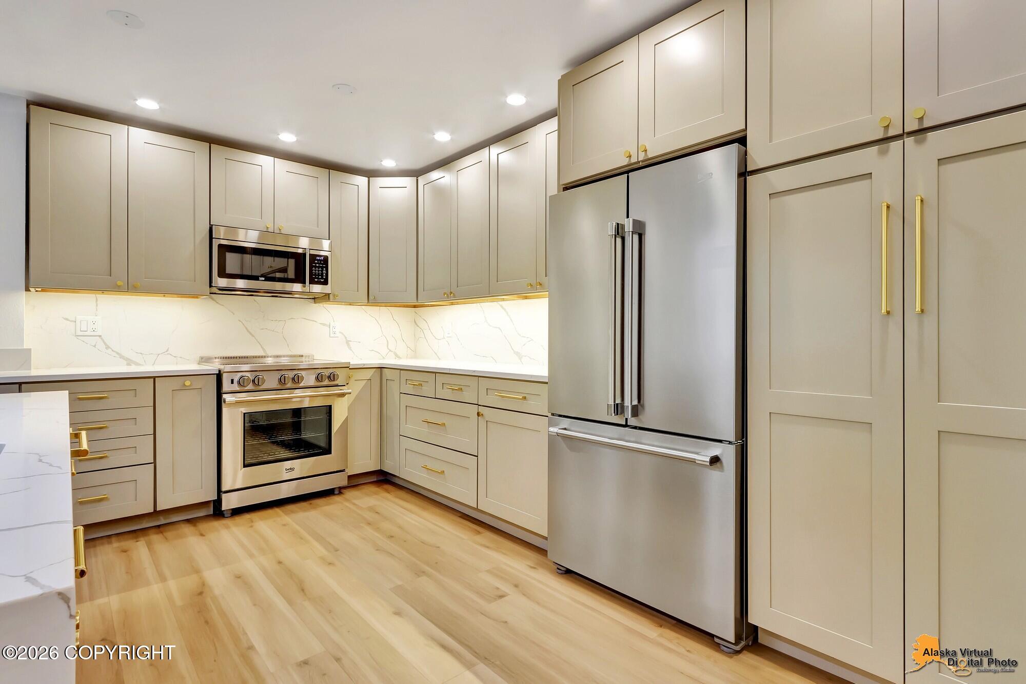 1300 W 7th Avenue # 307 Unit: #307