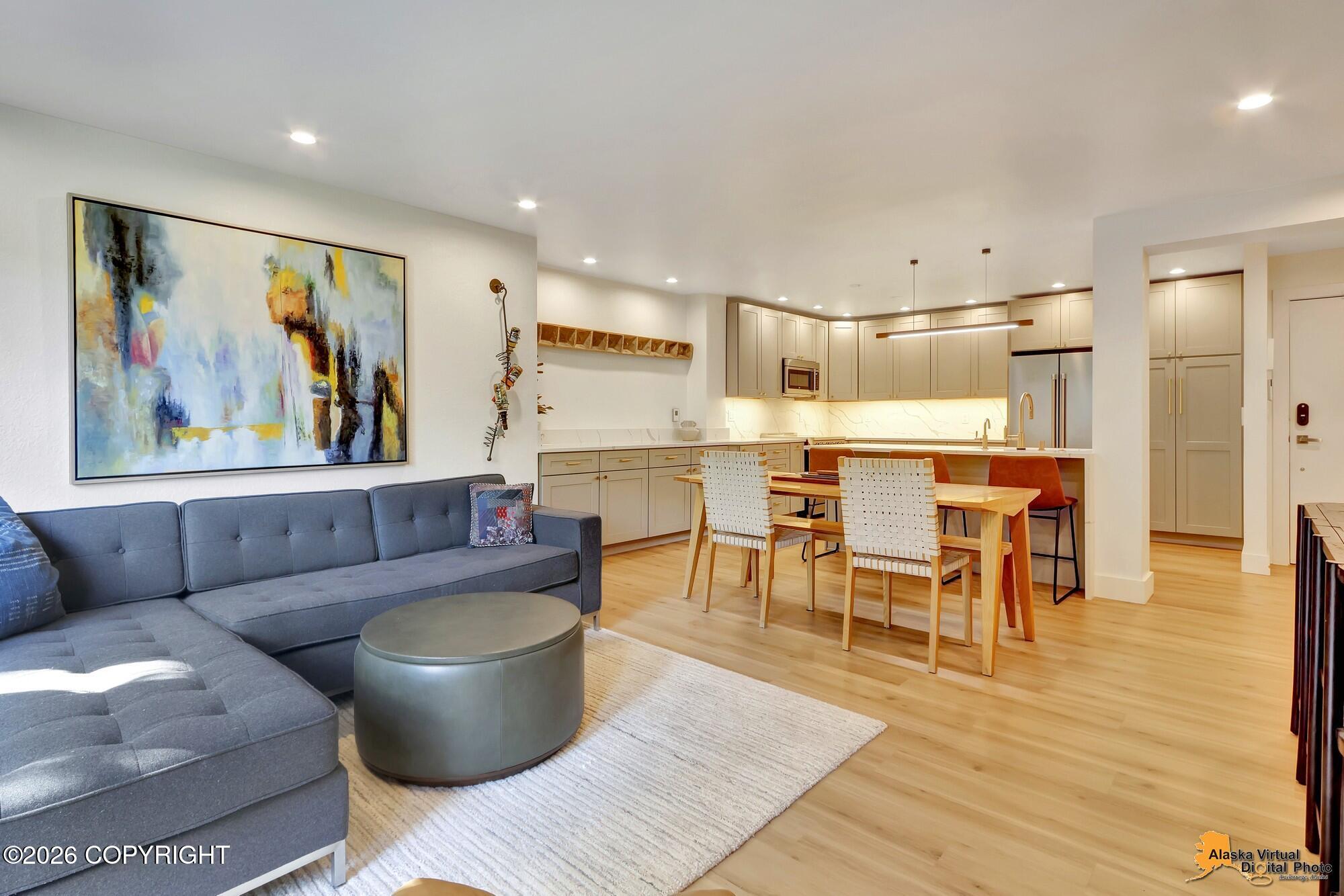 1300 W 7th Avenue # 307 Unit: #307