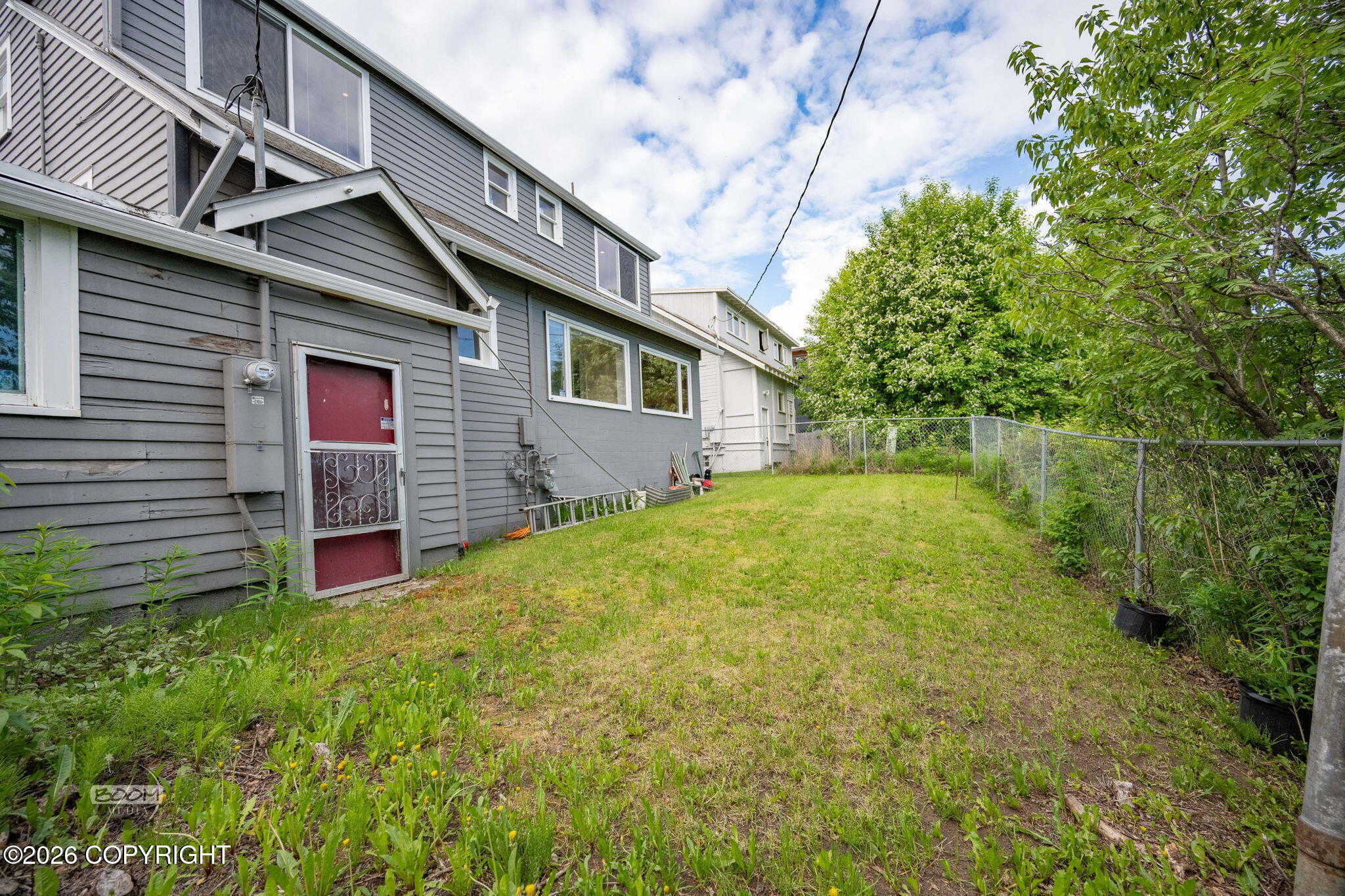 637 W 3rd Avenue