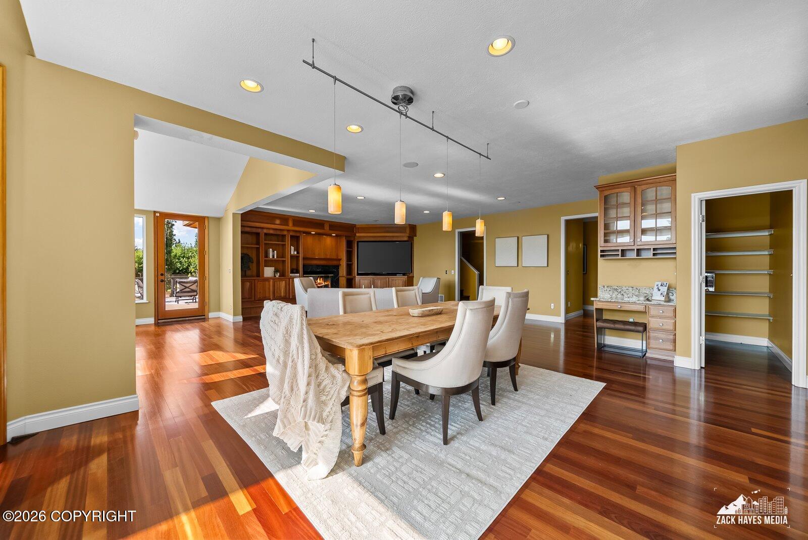 3430 Southbluff Circle