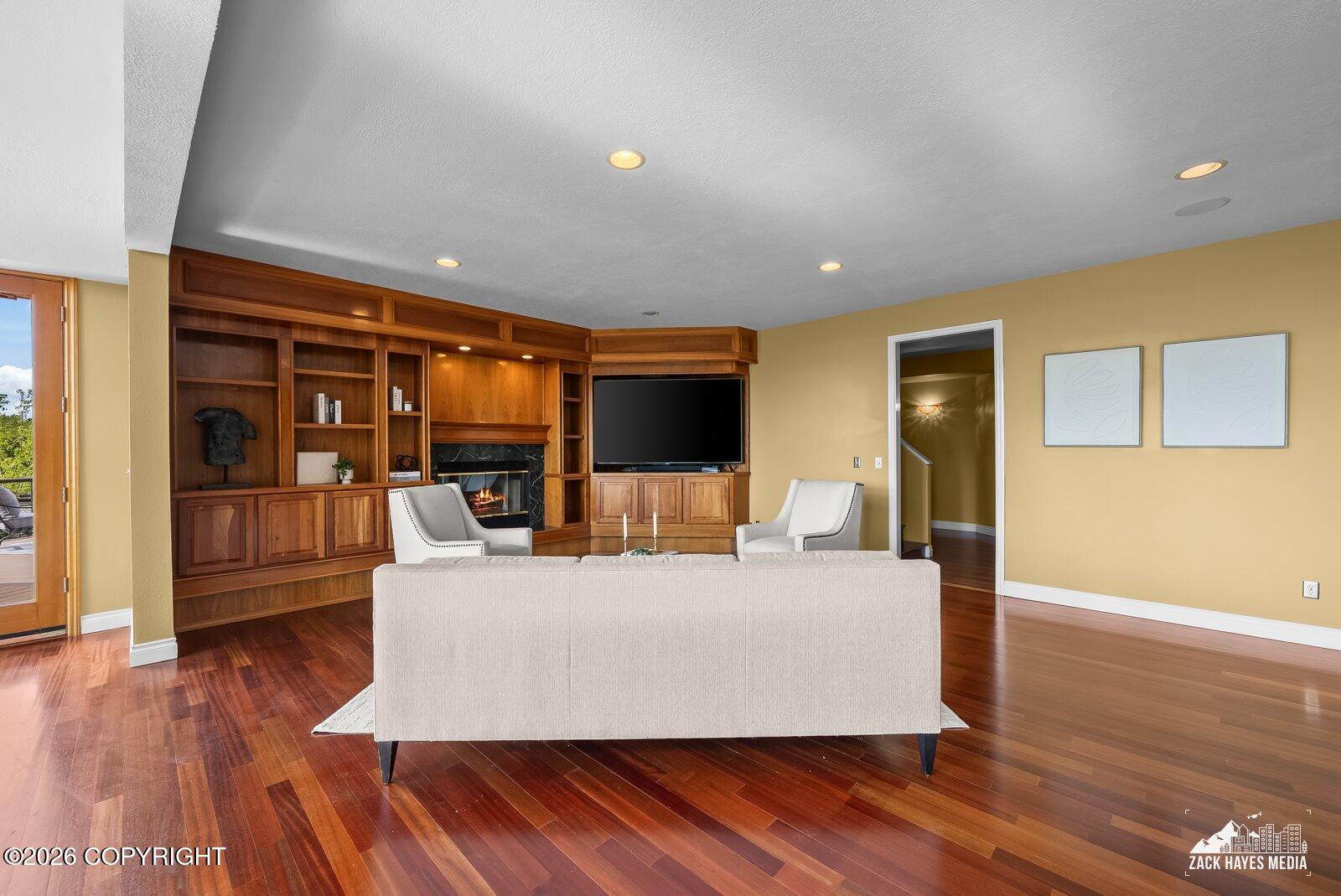 3430 Southbluff Circle