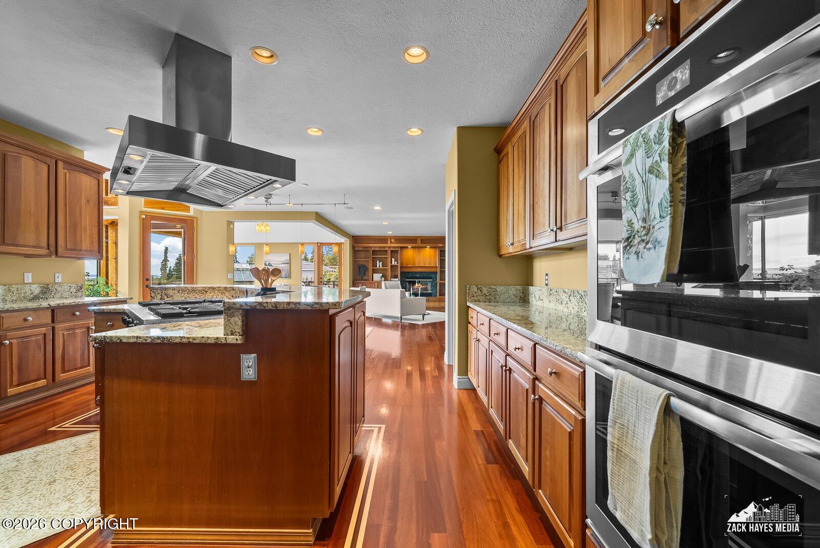 3430 Southbluff Circle