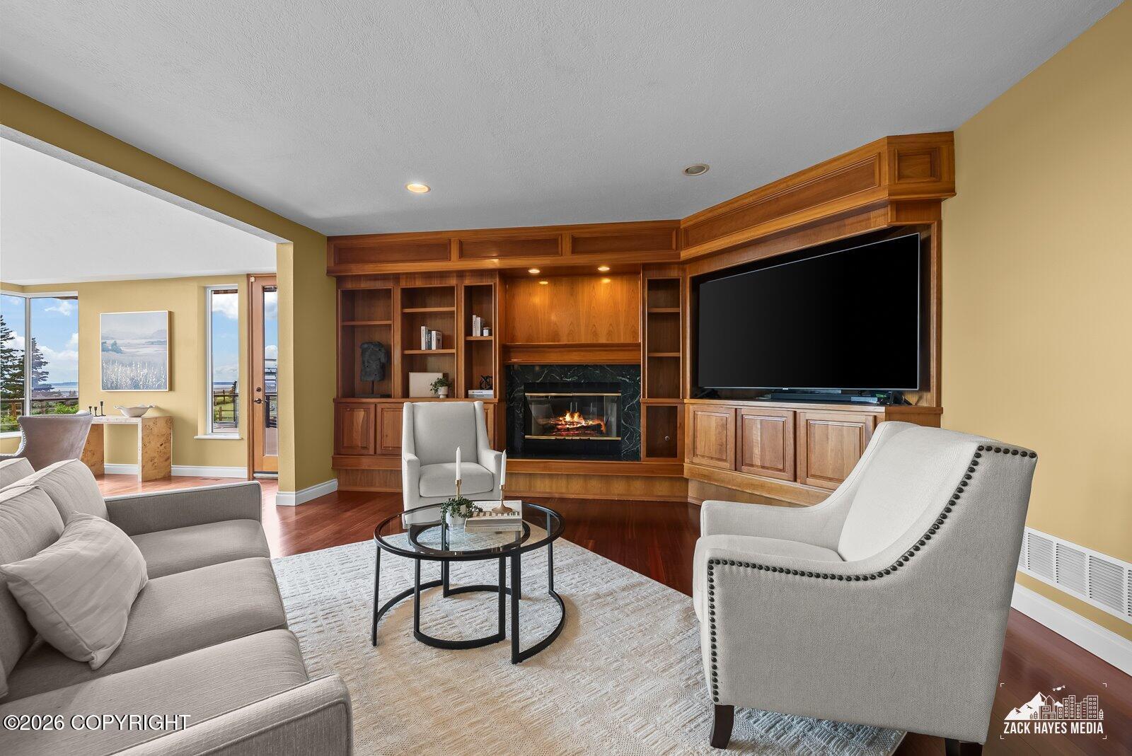 3430 Southbluff Circle