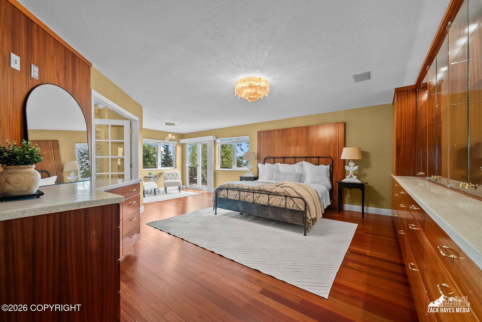 3430 Southbluff Circle