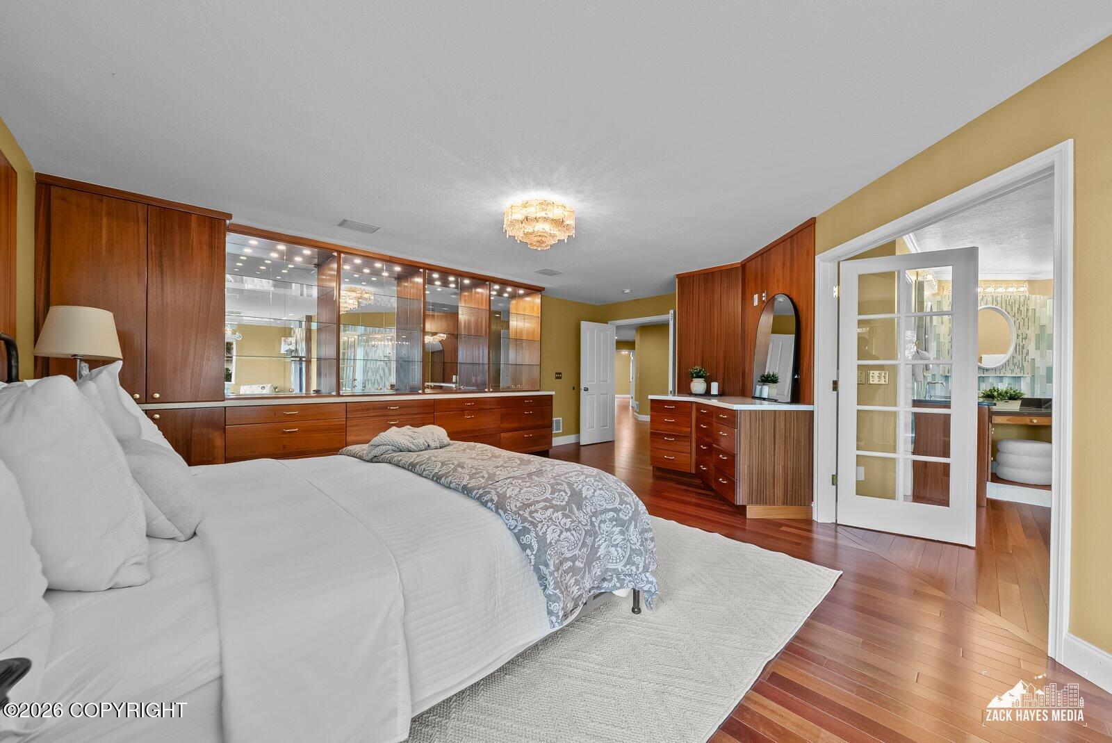3430 Southbluff Circle