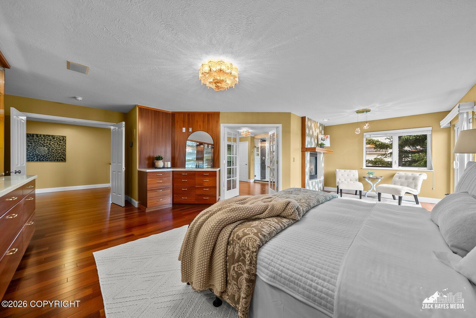3430 Southbluff Circle