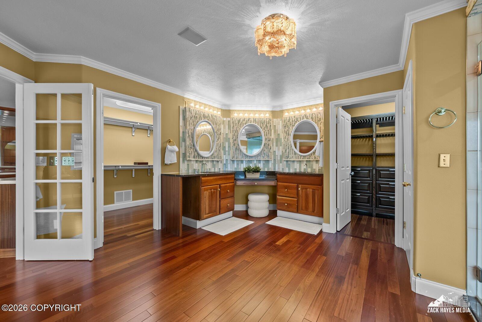 3430 Southbluff Circle