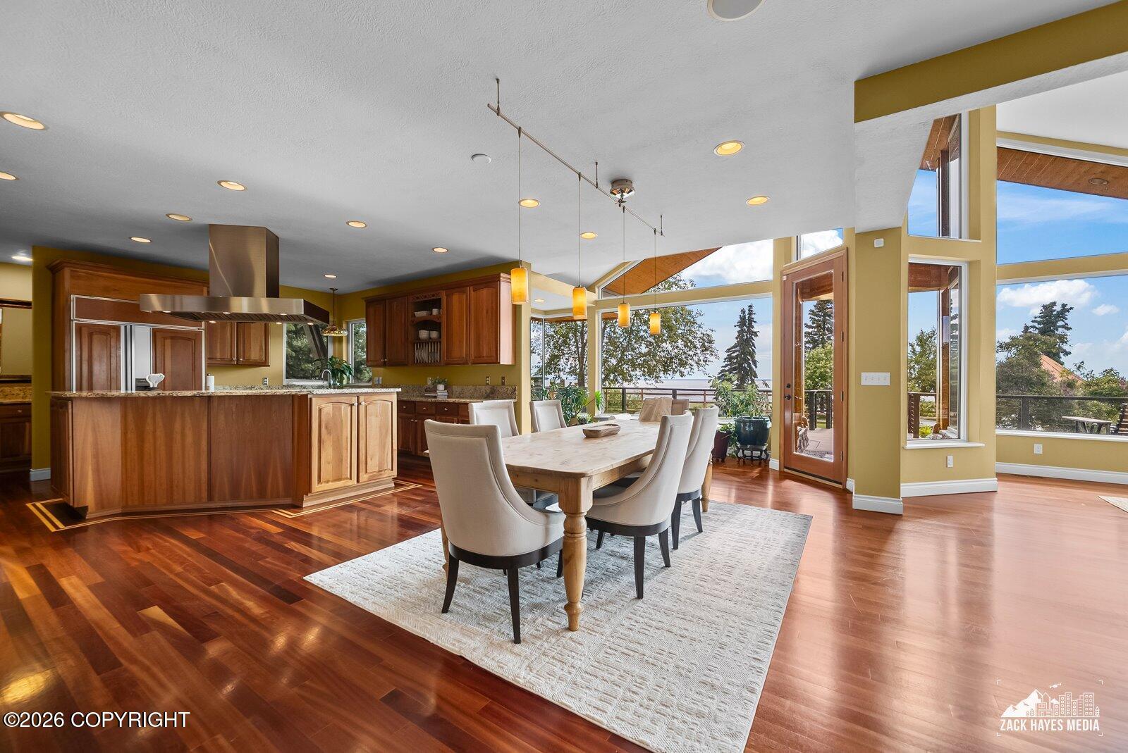 3430 Southbluff Circle