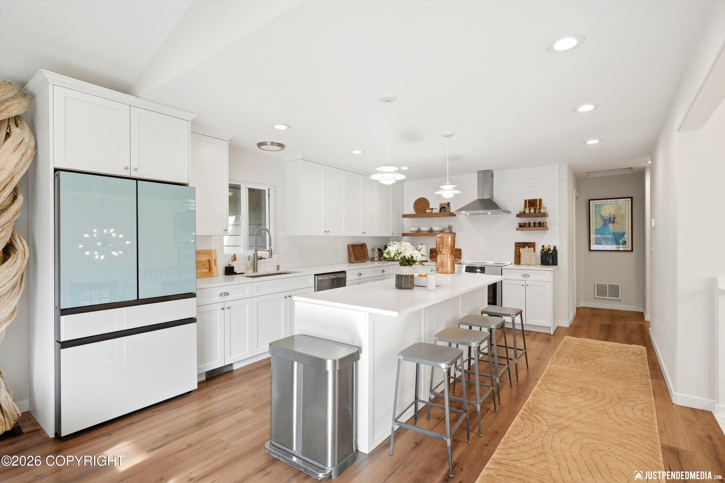 6421 Rockridge Drive