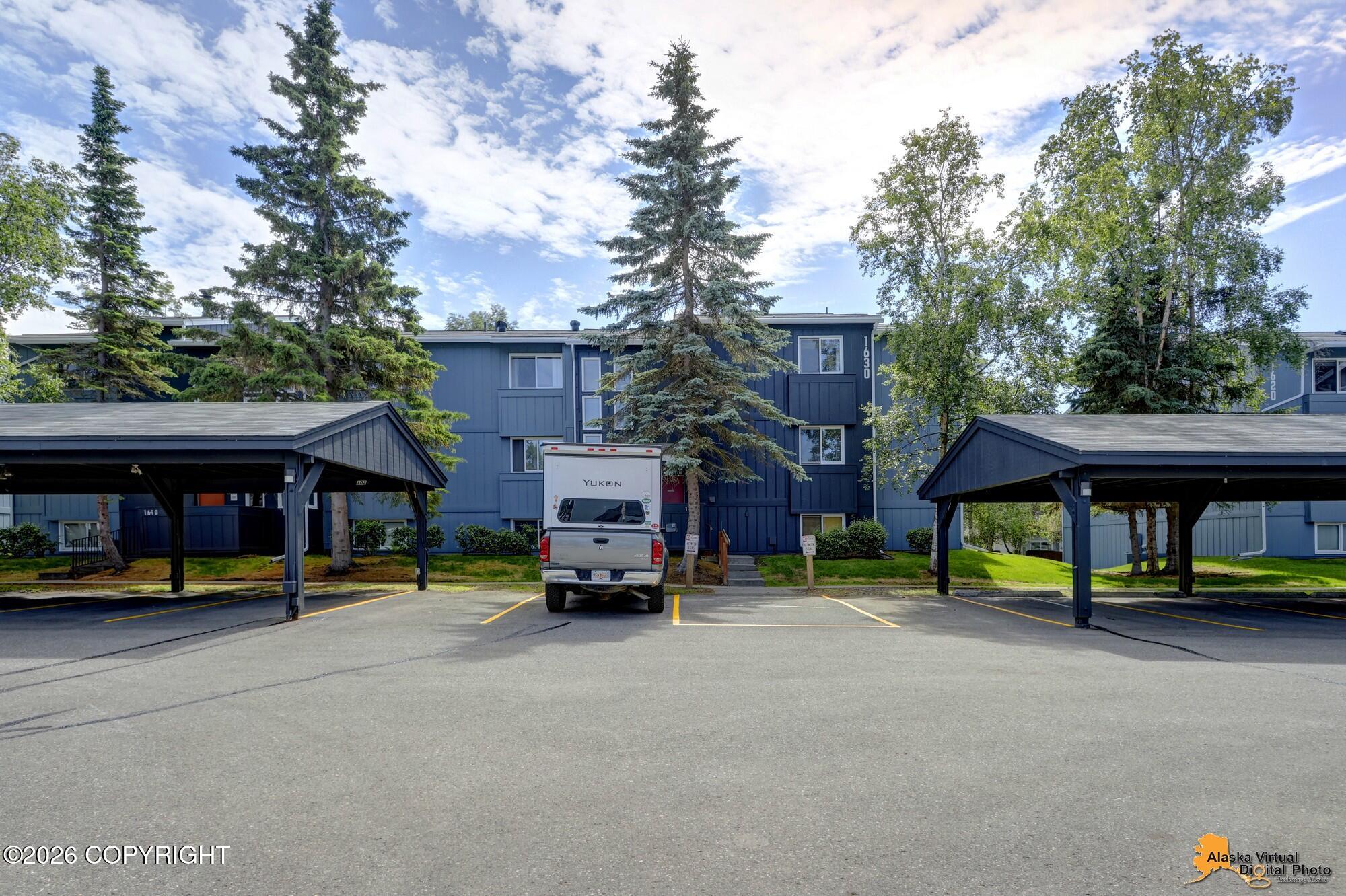 1630 Eastridge Drive # 204 Unit: #3-204