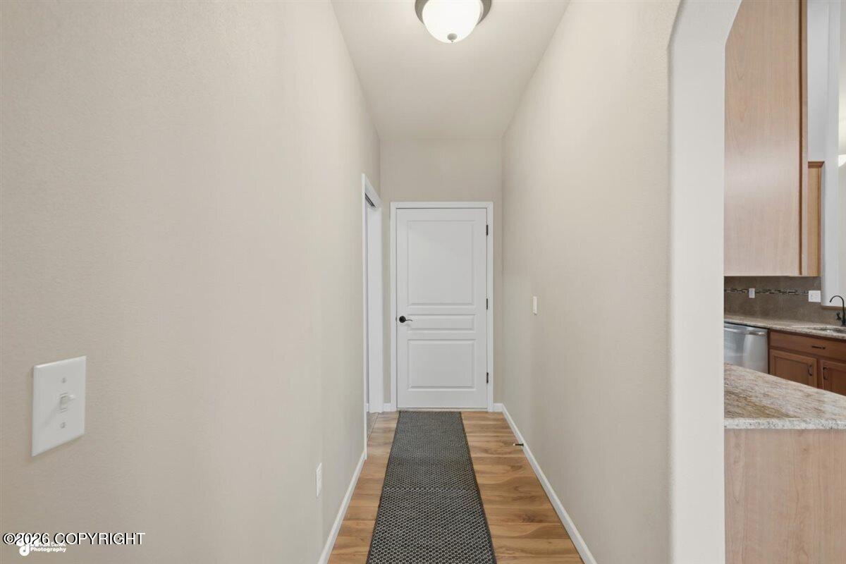 210 W Goldenwood Street