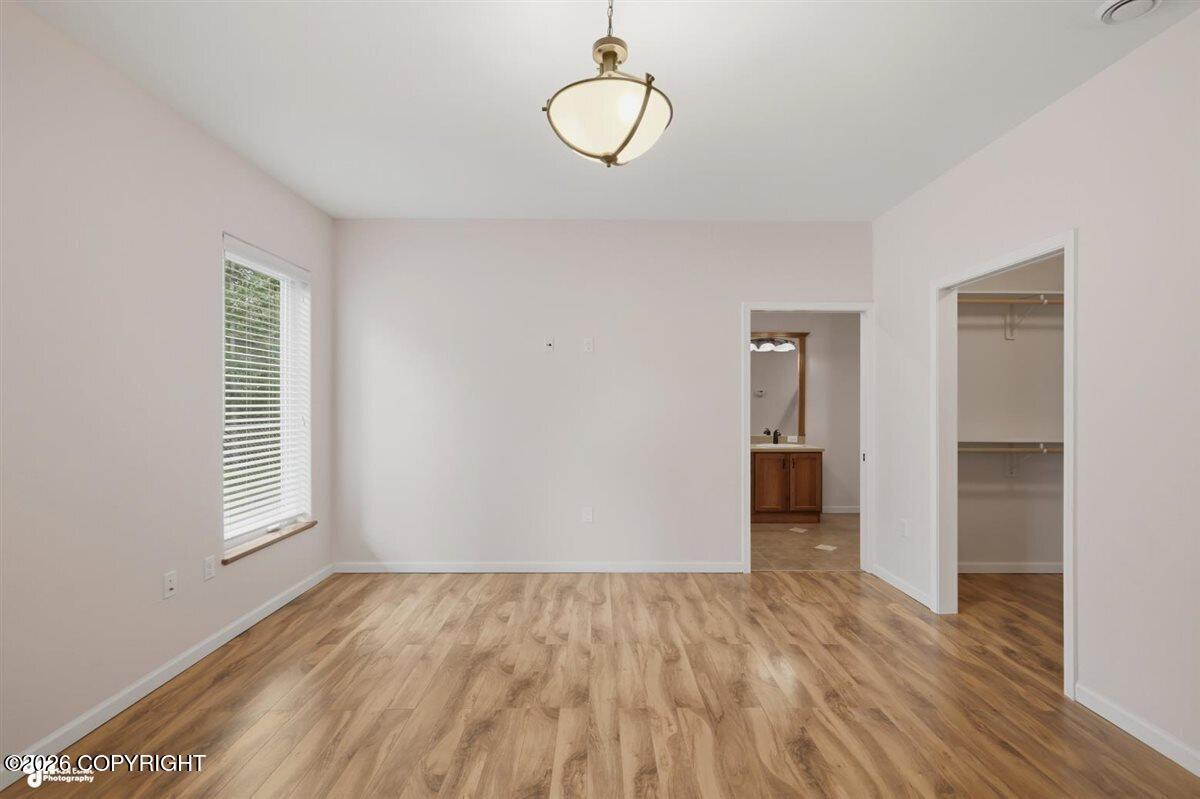 210 W Goldenwood Street