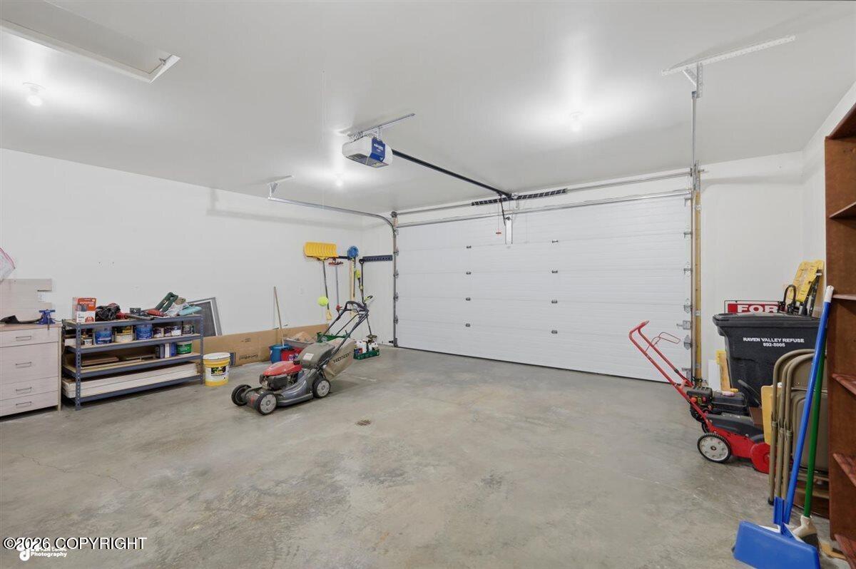 210 W Goldenwood Street