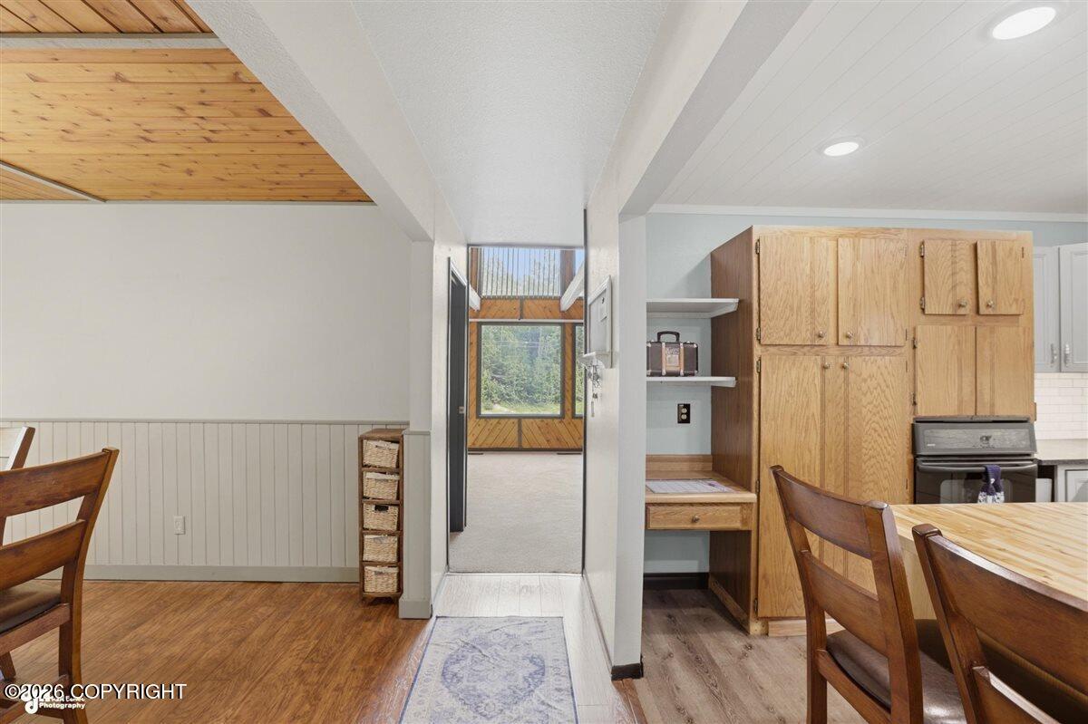 3220 N ENGSTROM Road