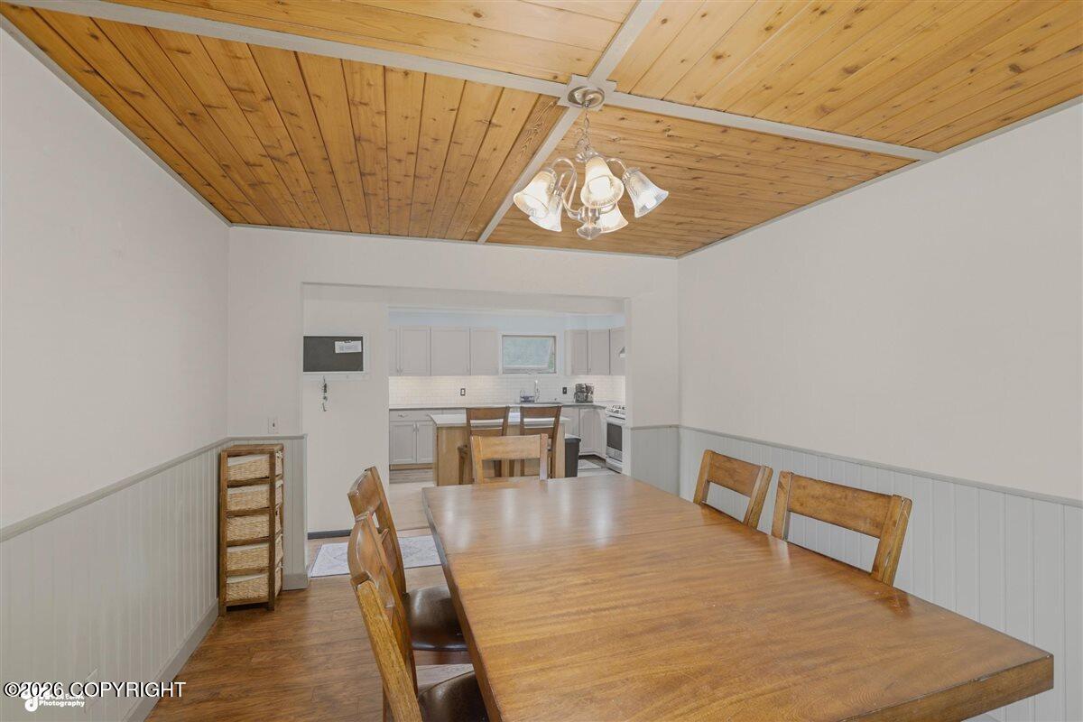 3220 N ENGSTROM Road