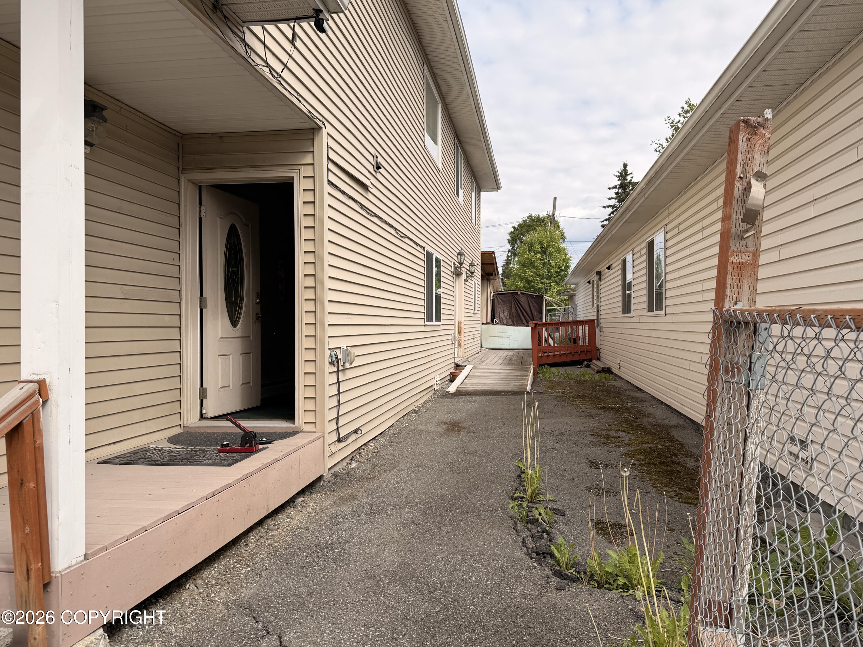 285 Flower Street