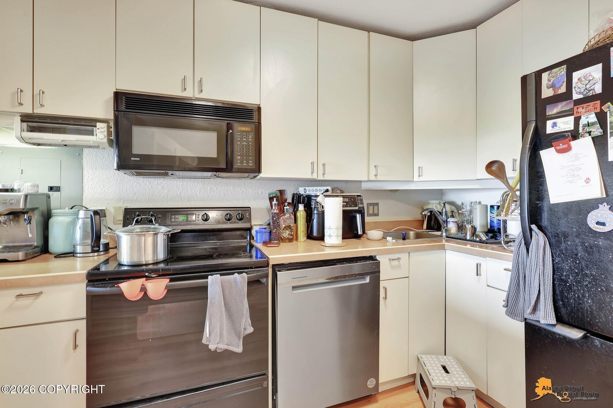 824 O Place