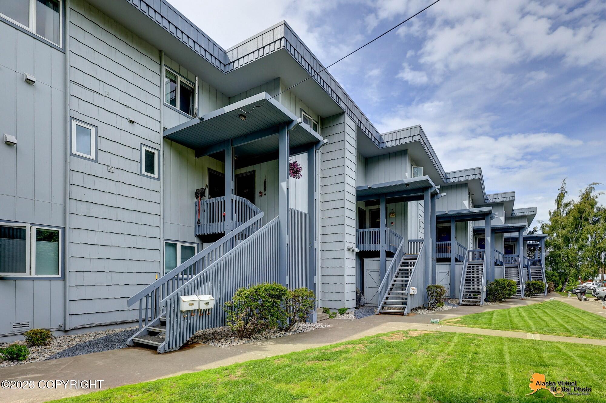 824 O Place