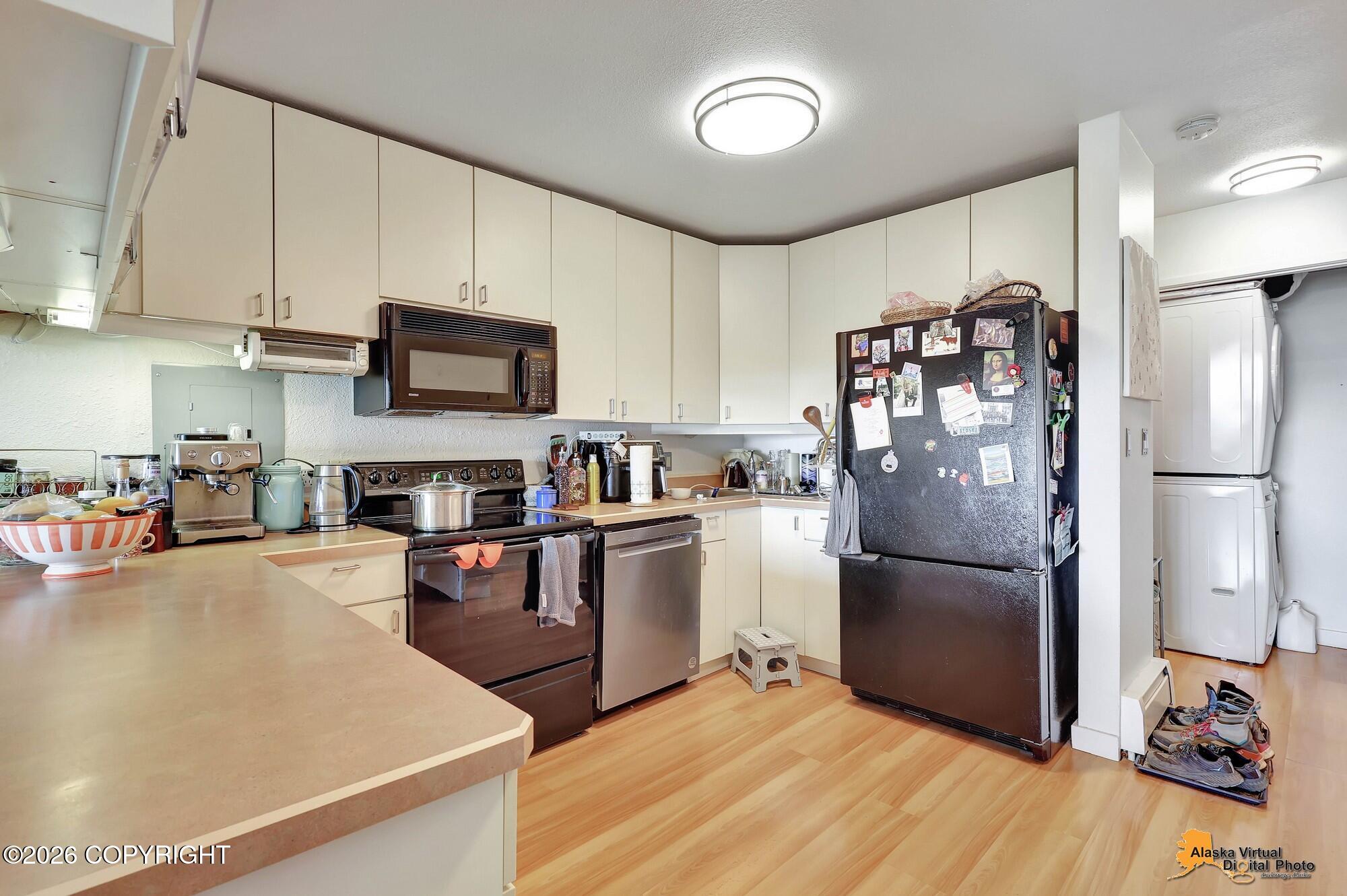 824 O Place